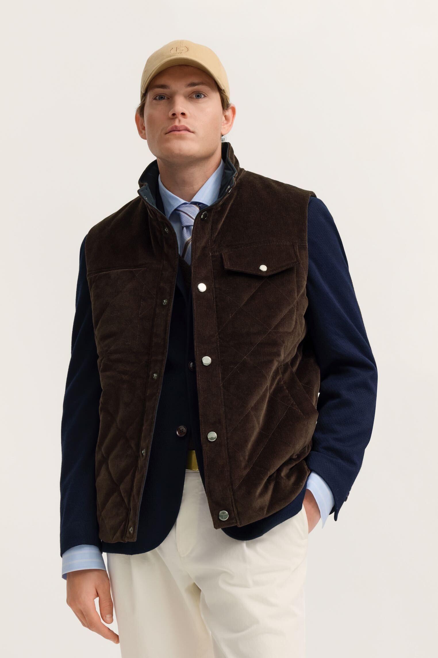 Image of bugatti Cordweste "Regular Fit" mit Stehkragen und Druckknöpfen