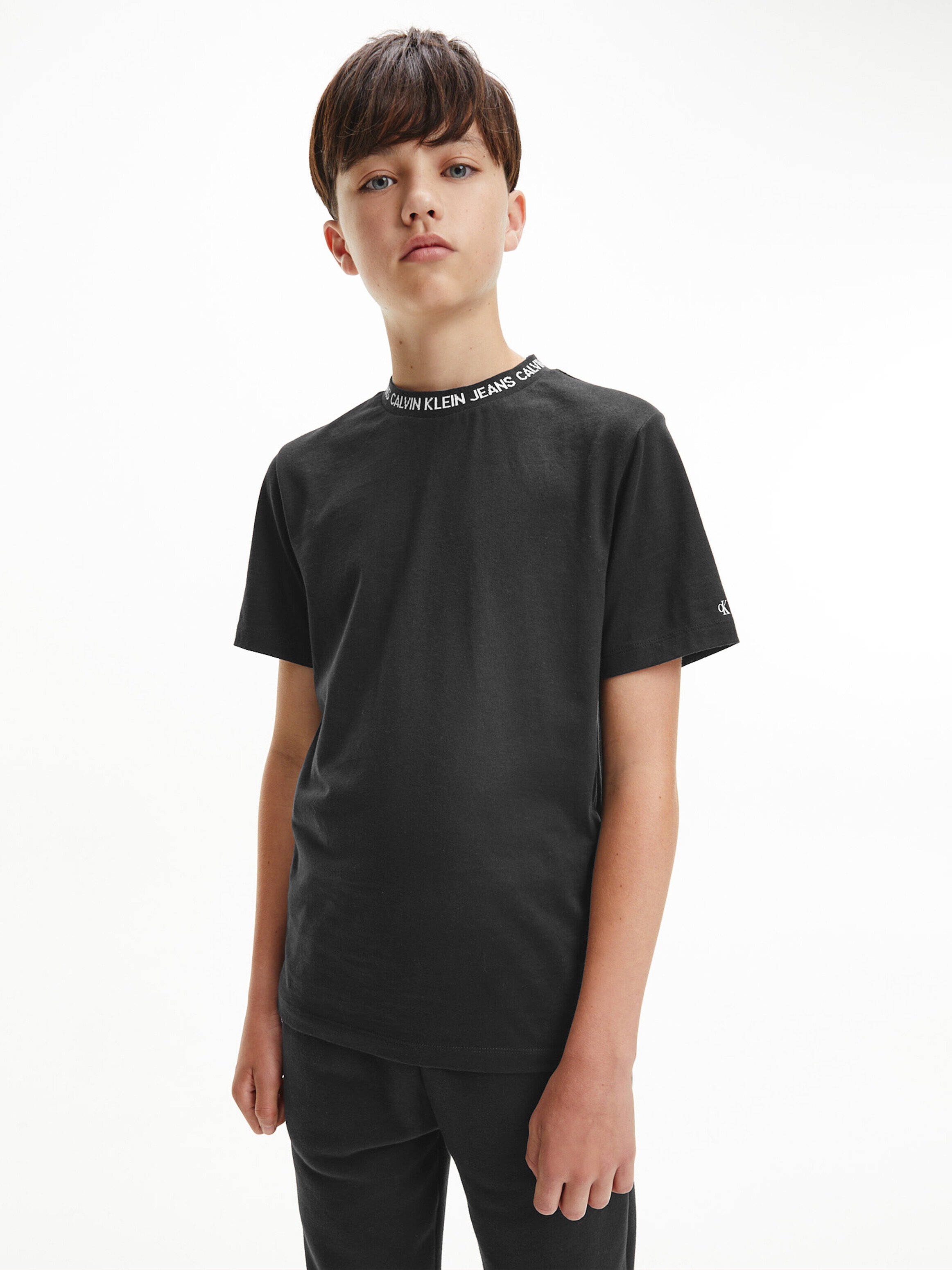 Image of Calvin Klein Jeans T-Shirt "INTARSIA LOGO T-SHIRT" für Kinder bis 16 Jahre, Logoschriftzug am Ausschnitt