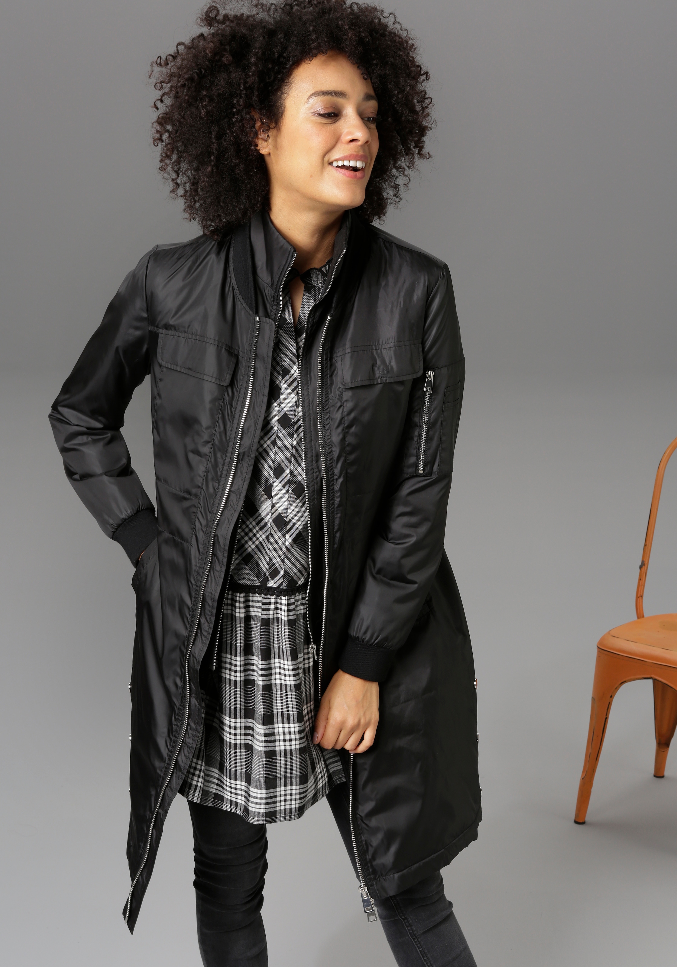 Image of Aniston CASUAL Kurzmantel, mit vielen Reissverschlüssen und Taschen bei Ackermann Versand Schweiz