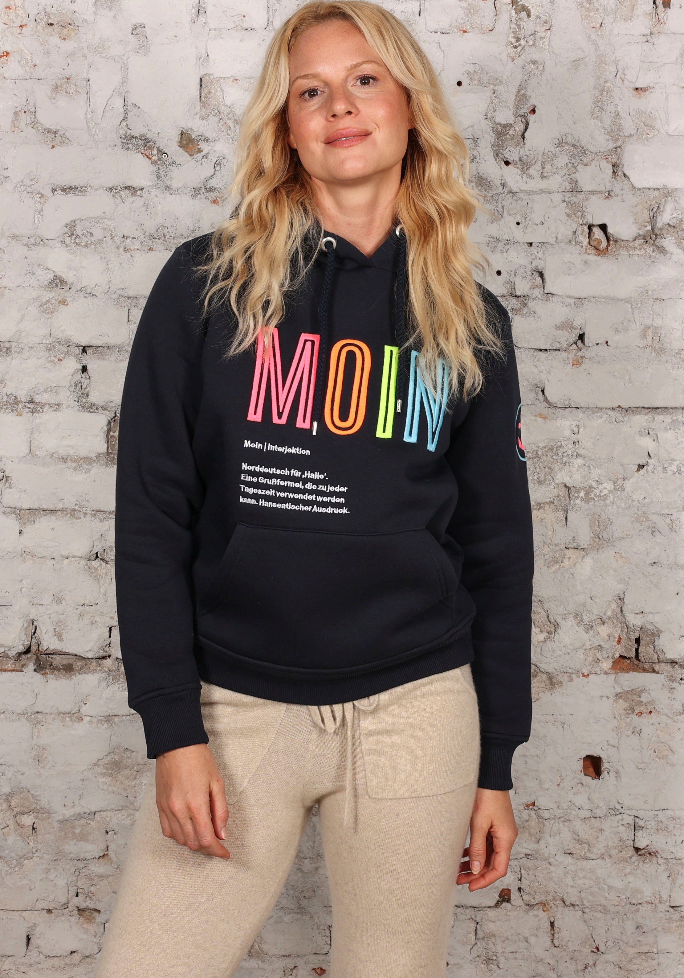 Zwillingsherz Sweatshirt, mit aufgesticktem „Moin“-Schriftzug in Neonfarben