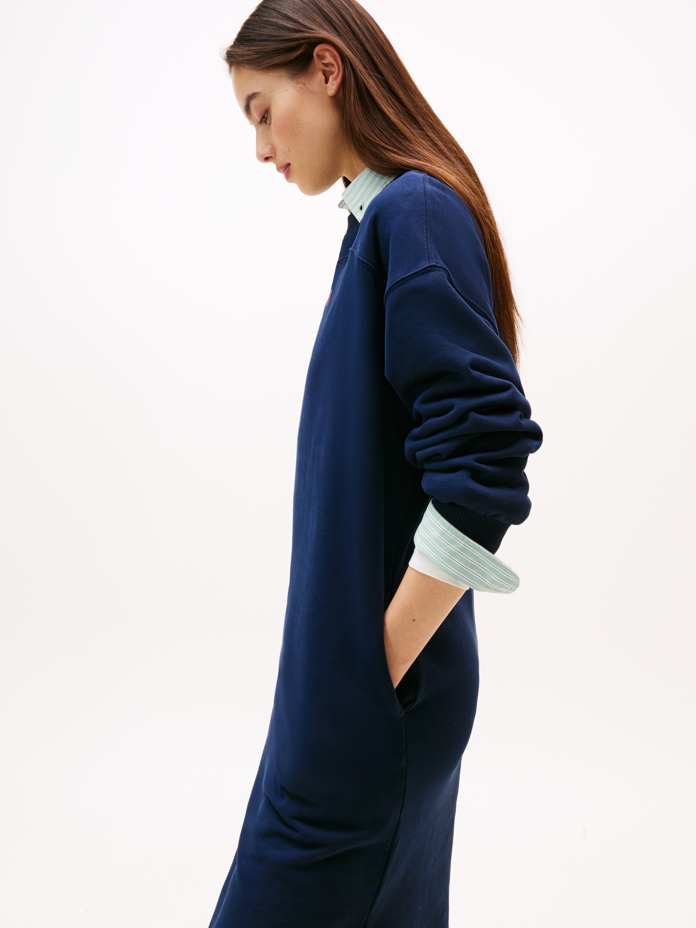 Tommy Jeans Sweatkleid »TJW BADGE SWEAT MIDI DRESS«