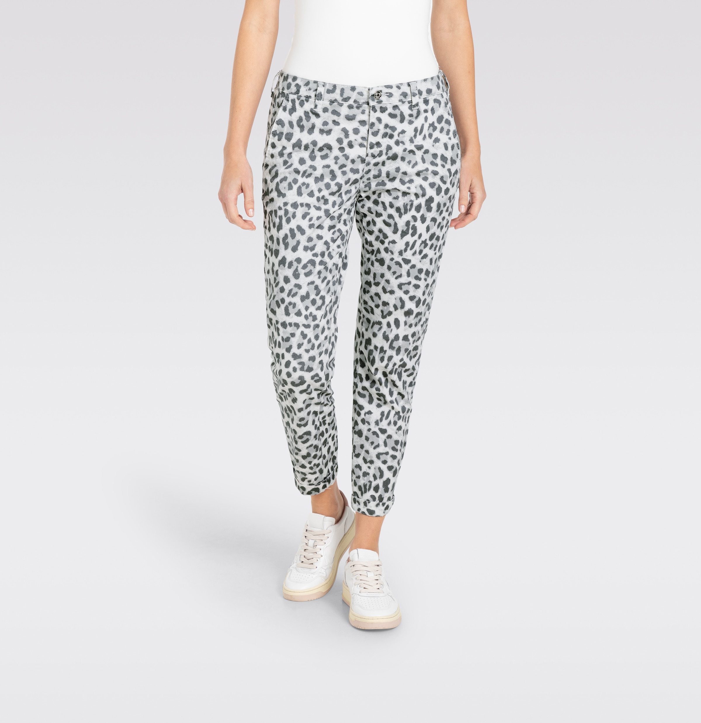 Image of MAC Chinohose "CHINO turn up" mit dezentem Glanz, elegant und sportiv zugleich