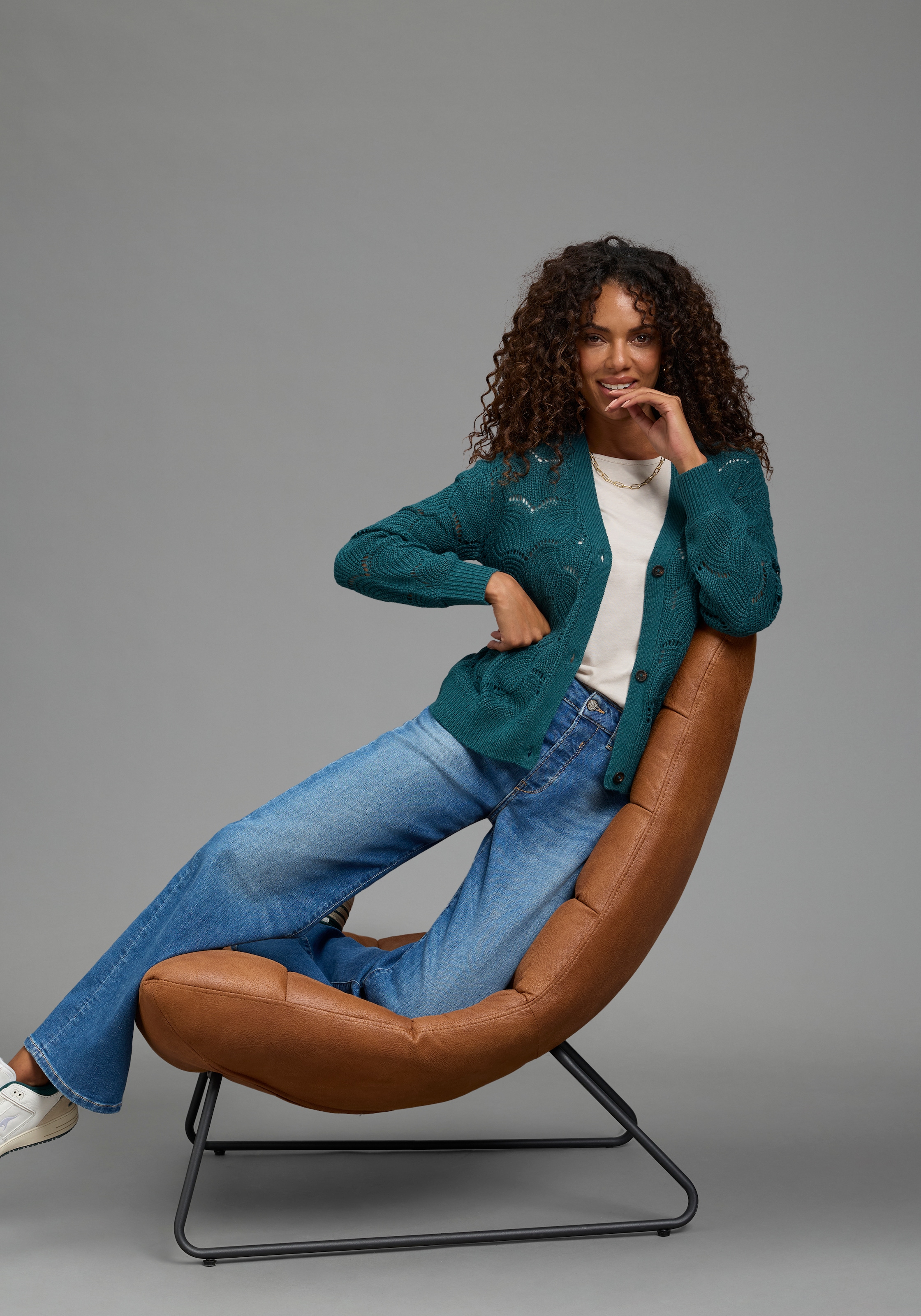 Laura Scott Strickjacke »mit Ajourstrickmuster« kurz geschnitten