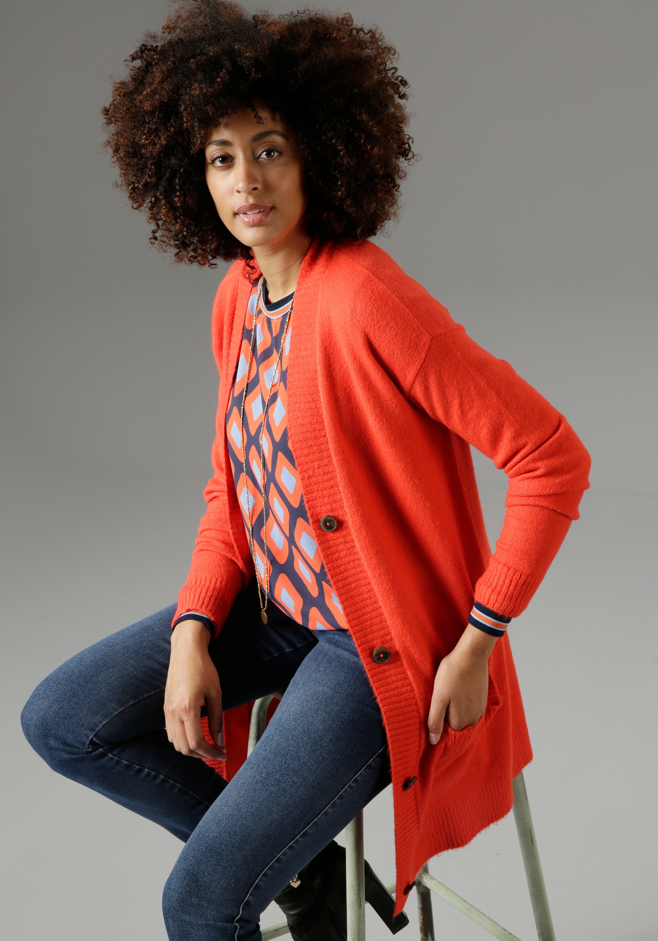 Image of Aniston SELECTED Longstrickjacke, mit aufgesetzen Taschen bei Ackermann Versand Schweiz