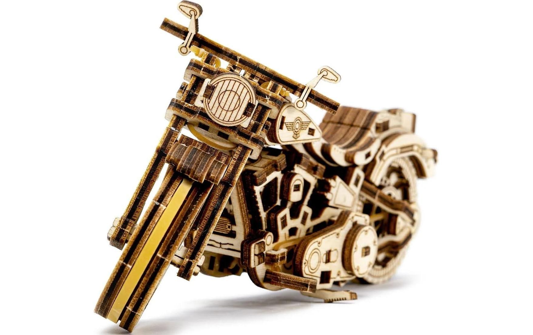 Revell® Modellbausatz »Revell Tiny Adventures, Cruiser V-Twin, Motorrad-Bausatz aus Holz« 1:13 Made in Europe