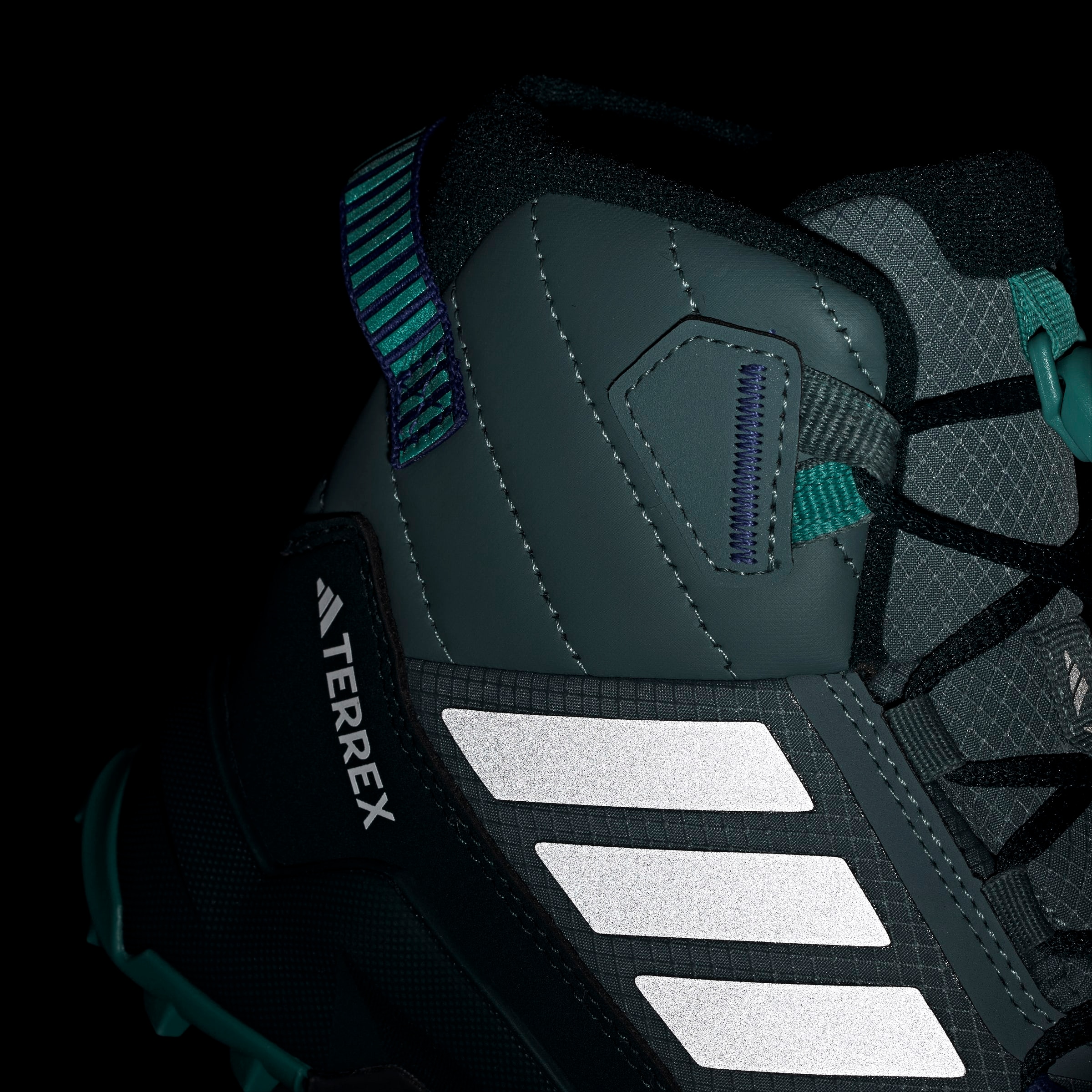 adidas TERREX Bottes d'hiver »TERREX AX4R MID CLIMAWARM+  KINDER«  für Kinder & Jugendliche