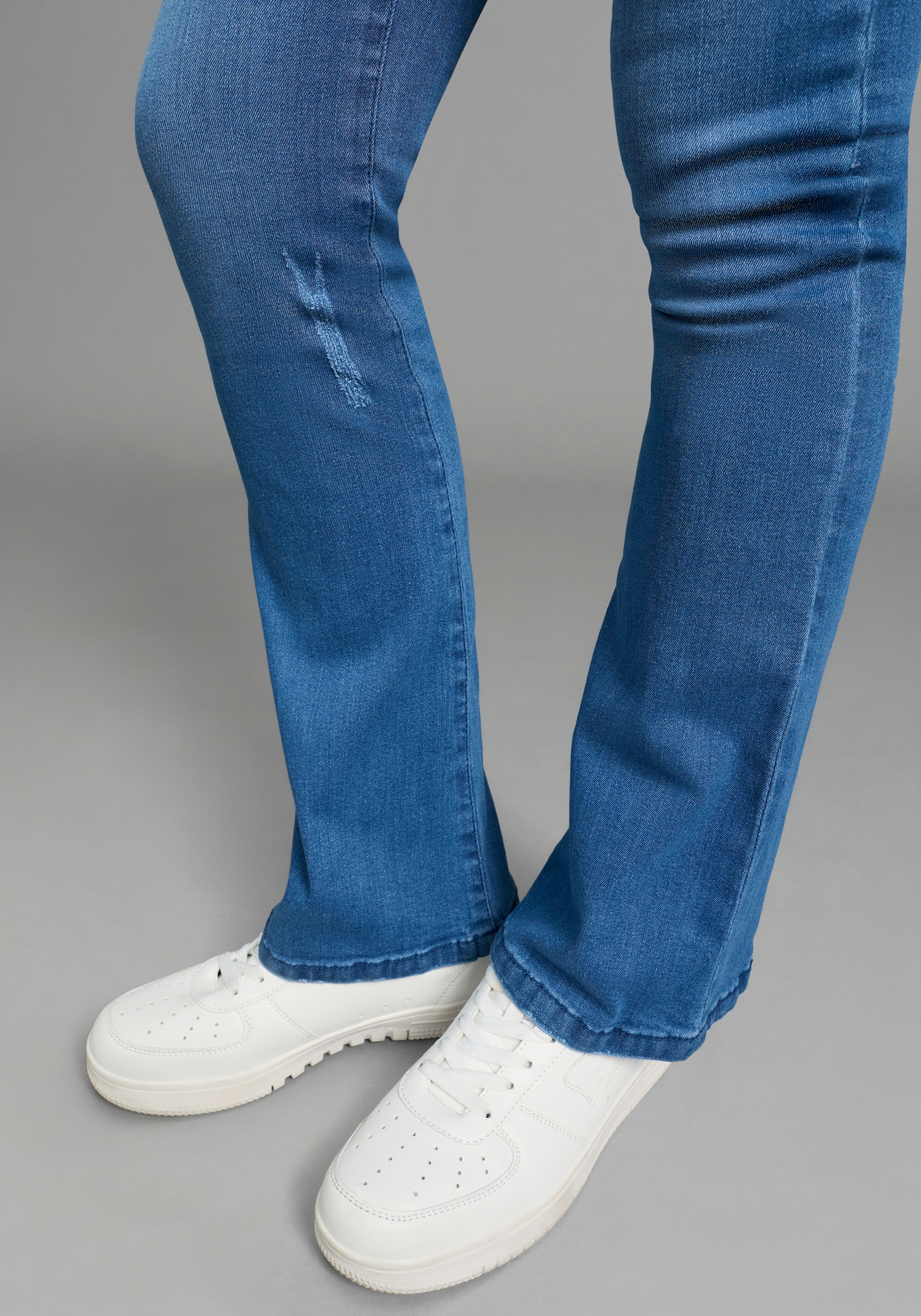 KangaROOS Bootcut-Jeans ausgestellte Beinform,  Used-Waschung,  normale Leibhöhe