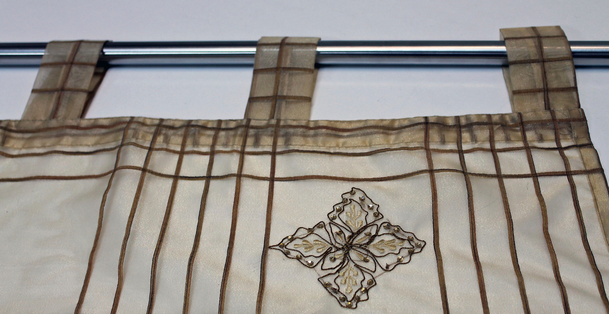 HOSSNER - ART OF HOME DECO Gardine »Stellisee«, (1 St.), Schlaufenschal im besonderen Design