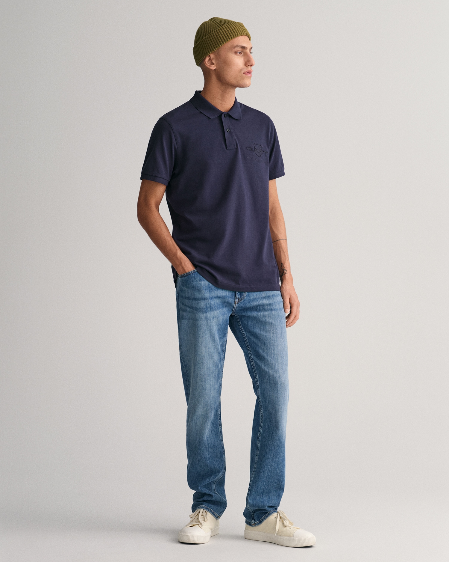 Gant Poloshirt »REG TONAL SHIELD SS RUGGER«, Ton in Ton Stickerei auf der Brust