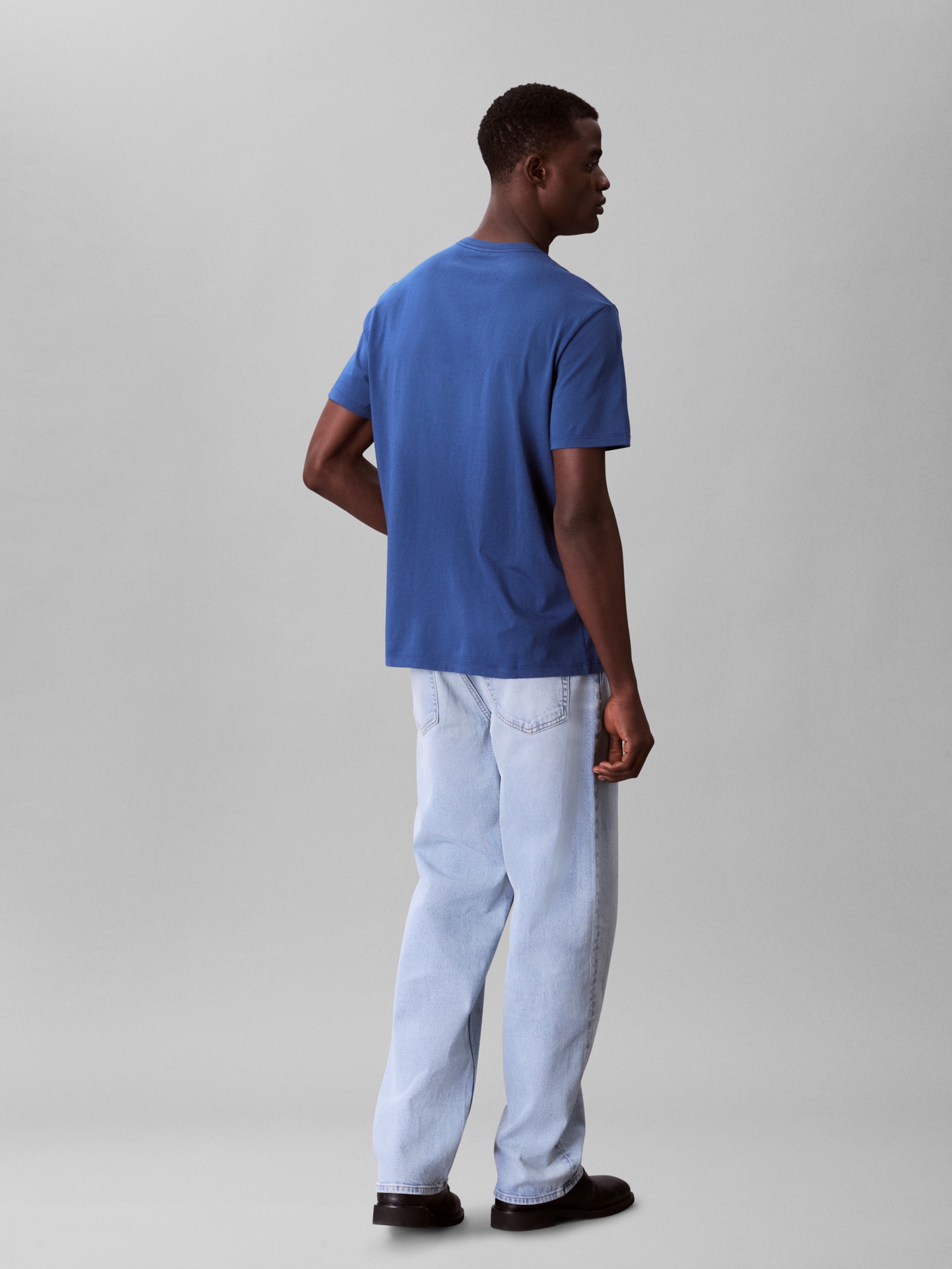 Calvin Klein Jeans T-Shirt »SS GLITCHED LOGO EU CLASSIC TEE« Mit Rundhalsausschnitt