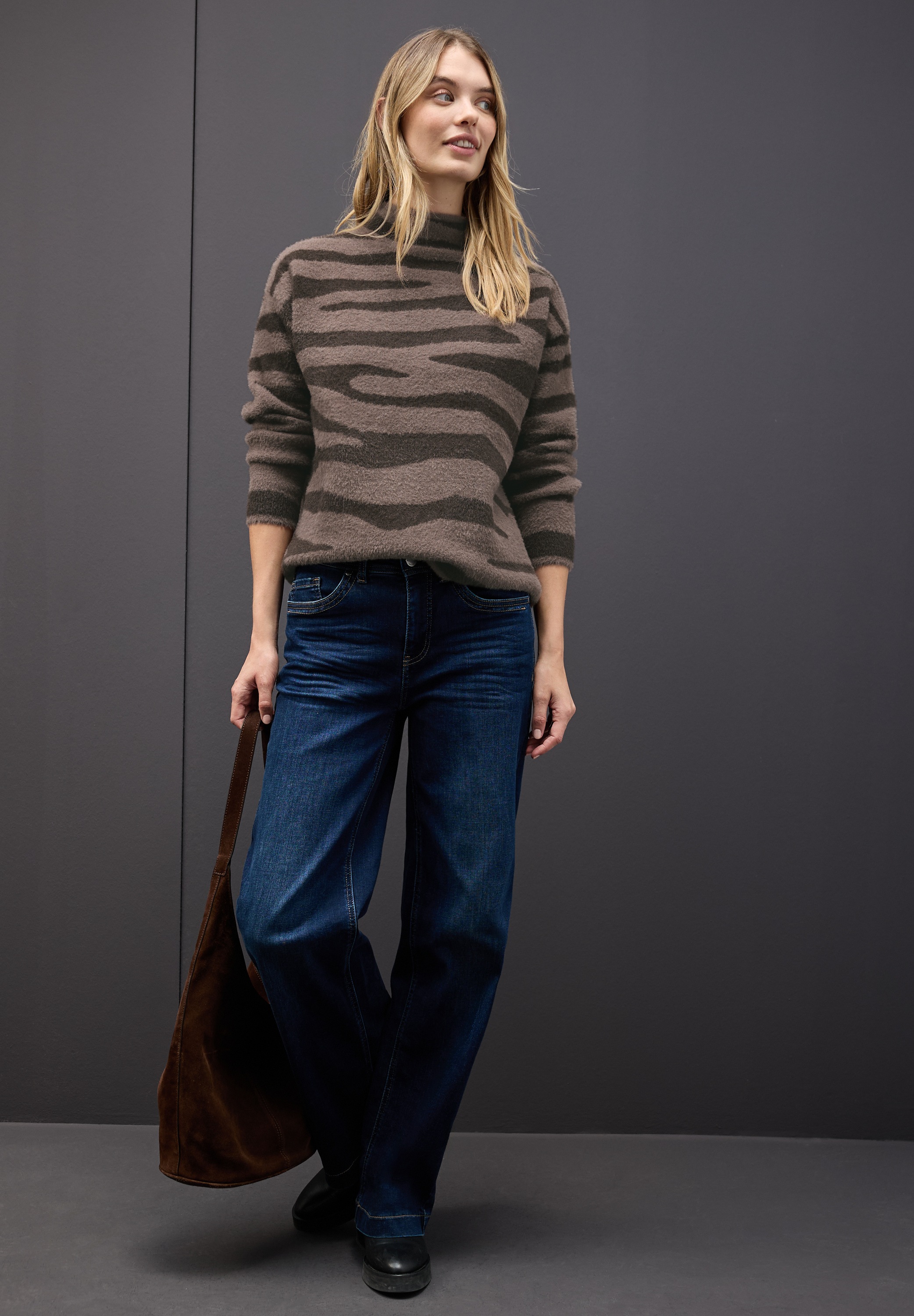 STREET ONE Strickpullover mit Animal Print, bequeme Passform