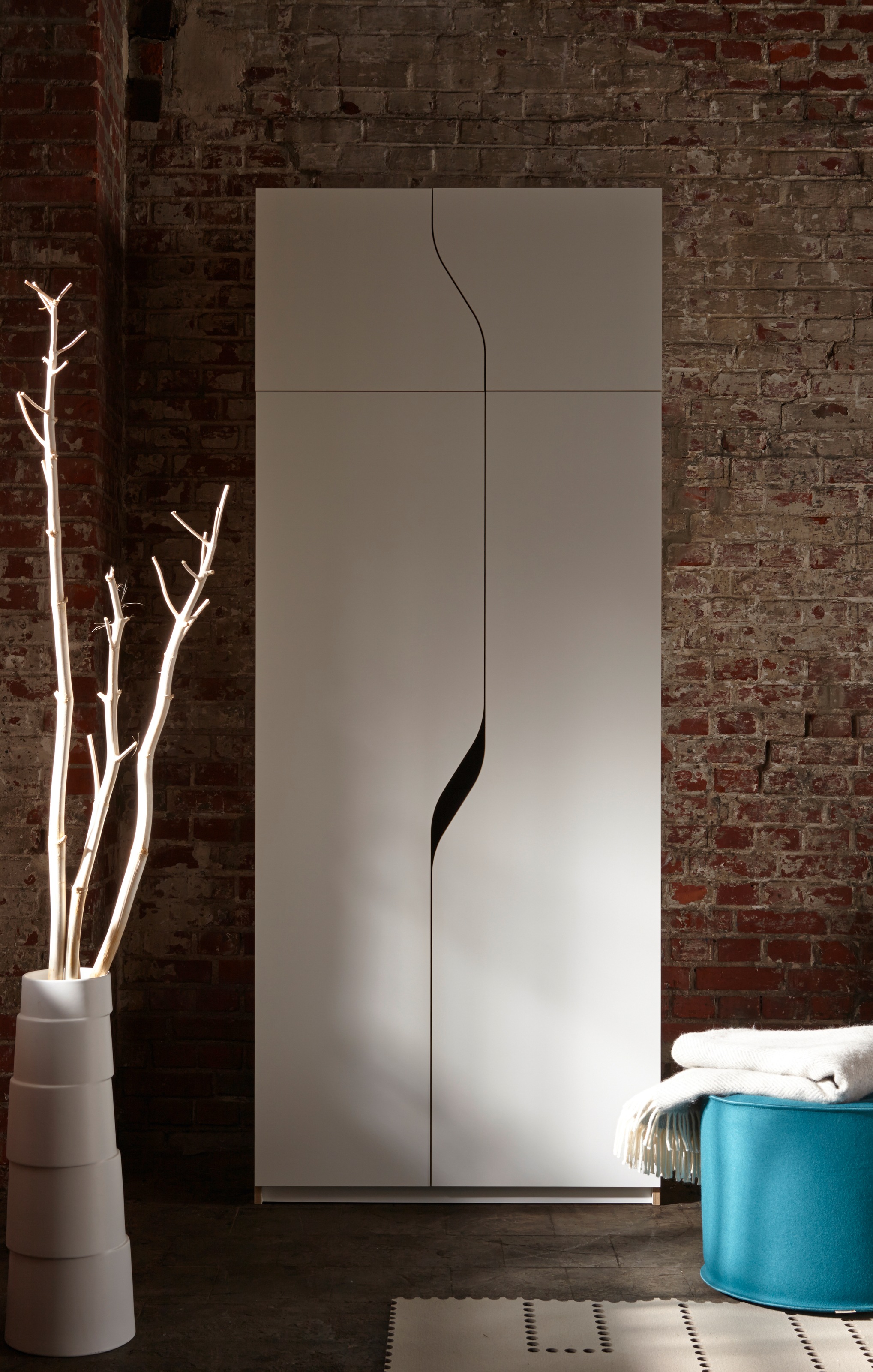 Image of Müller SMALL LIVING Kleiderschrank »PLANE Ausstattung Nr. 3«, Inklusive einer innenliegenden Tür, einer Kleiderstange und 12 Fächern bei Ackermann Versand Schweiz