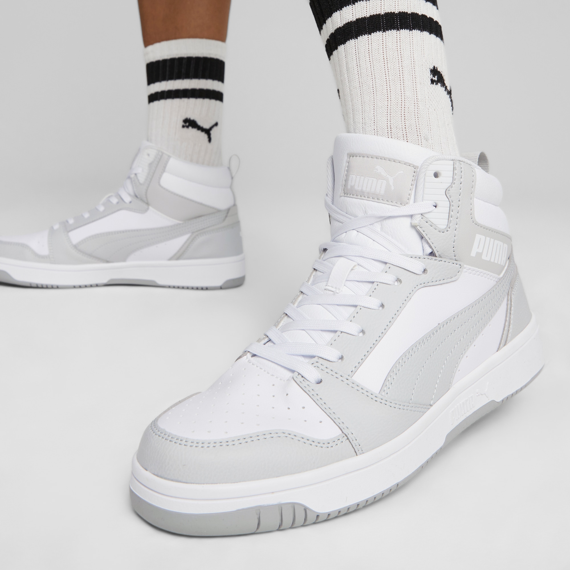 PUMA Sneaker »REBOUND V6«