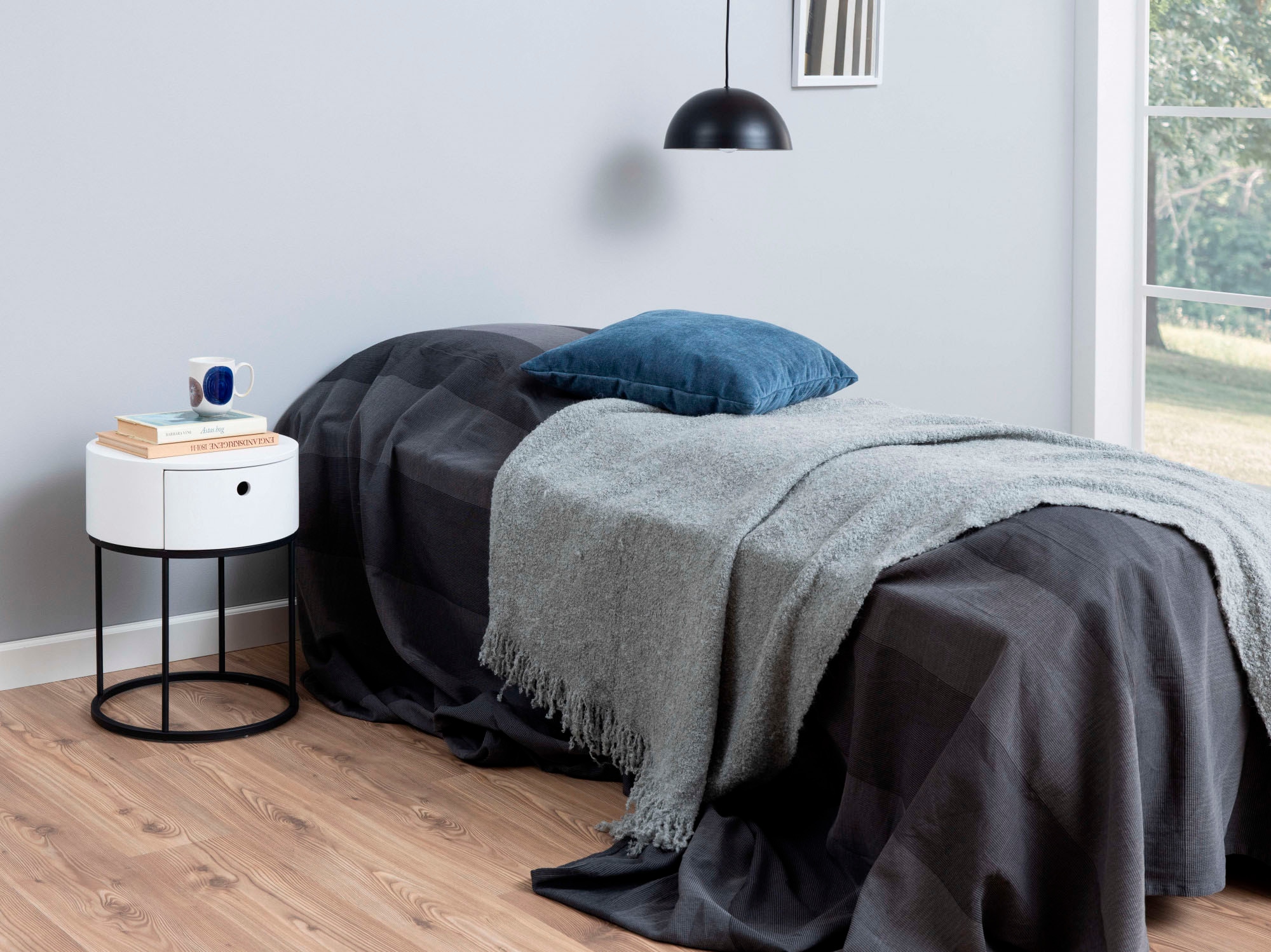 ACTONA GROUP Nachttisch »Polo« 1 Stk. tlg. Nachttisch in Weiss oder Schwarz, rund, Ø 40 cm, mit 1 Schublade