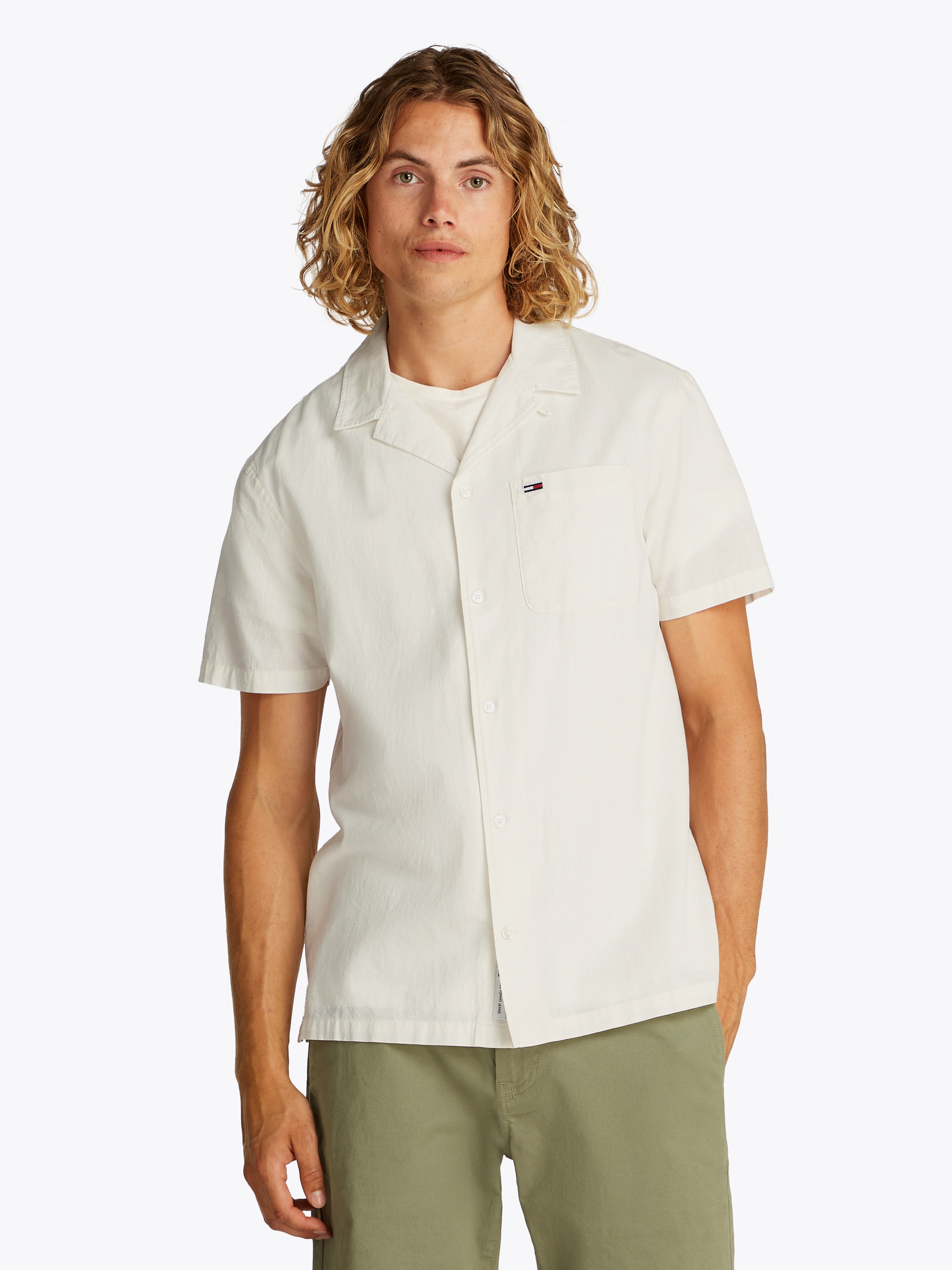 Image of Tommy Jeans Plus Kurzarmhemd "TJM LINEN BLEND CAMP SS EXT" Mit V-Ausschnitt