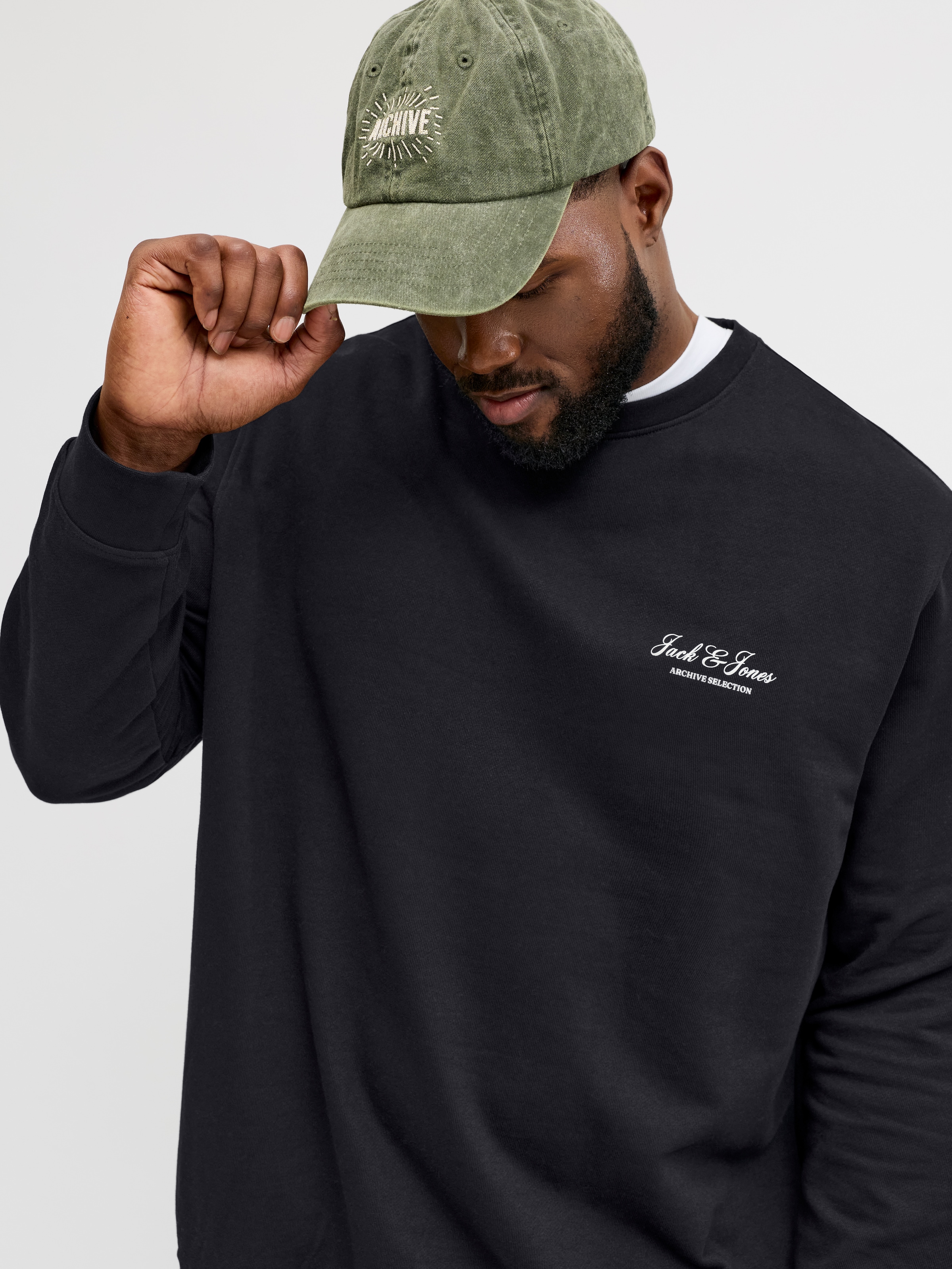 Jack & Jones PlusSize Sweat-shirt »JJEARCHIVE GRAPHIC SWEAT CN NOOS PLS«, mélange coton, coupe décontractée
