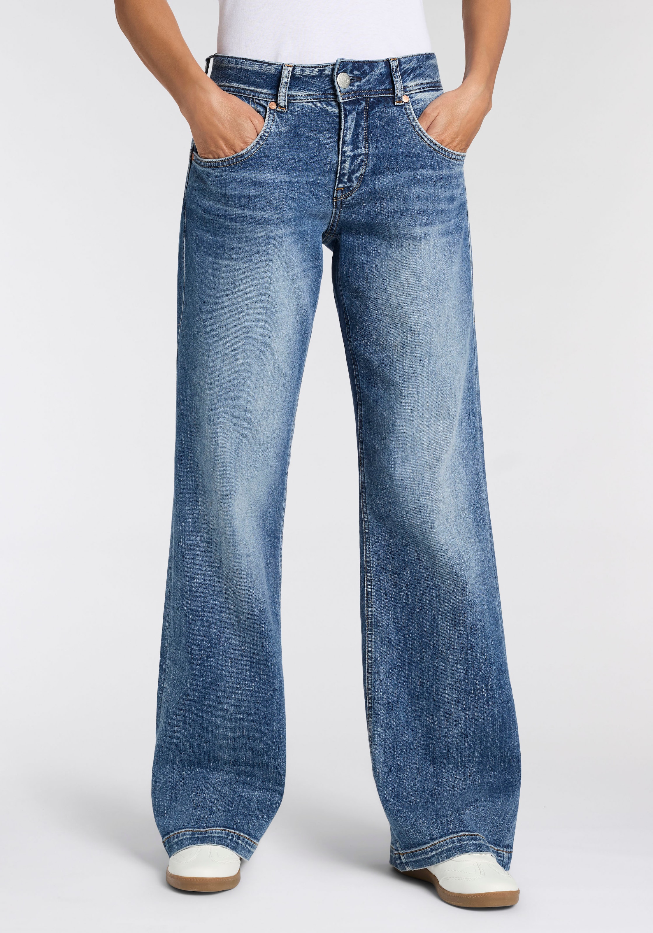 Image of Herrlicher 5-Pocket-Jeans "Edna Denim Stretch" im Flared Fit, Abnäher an den Taschen