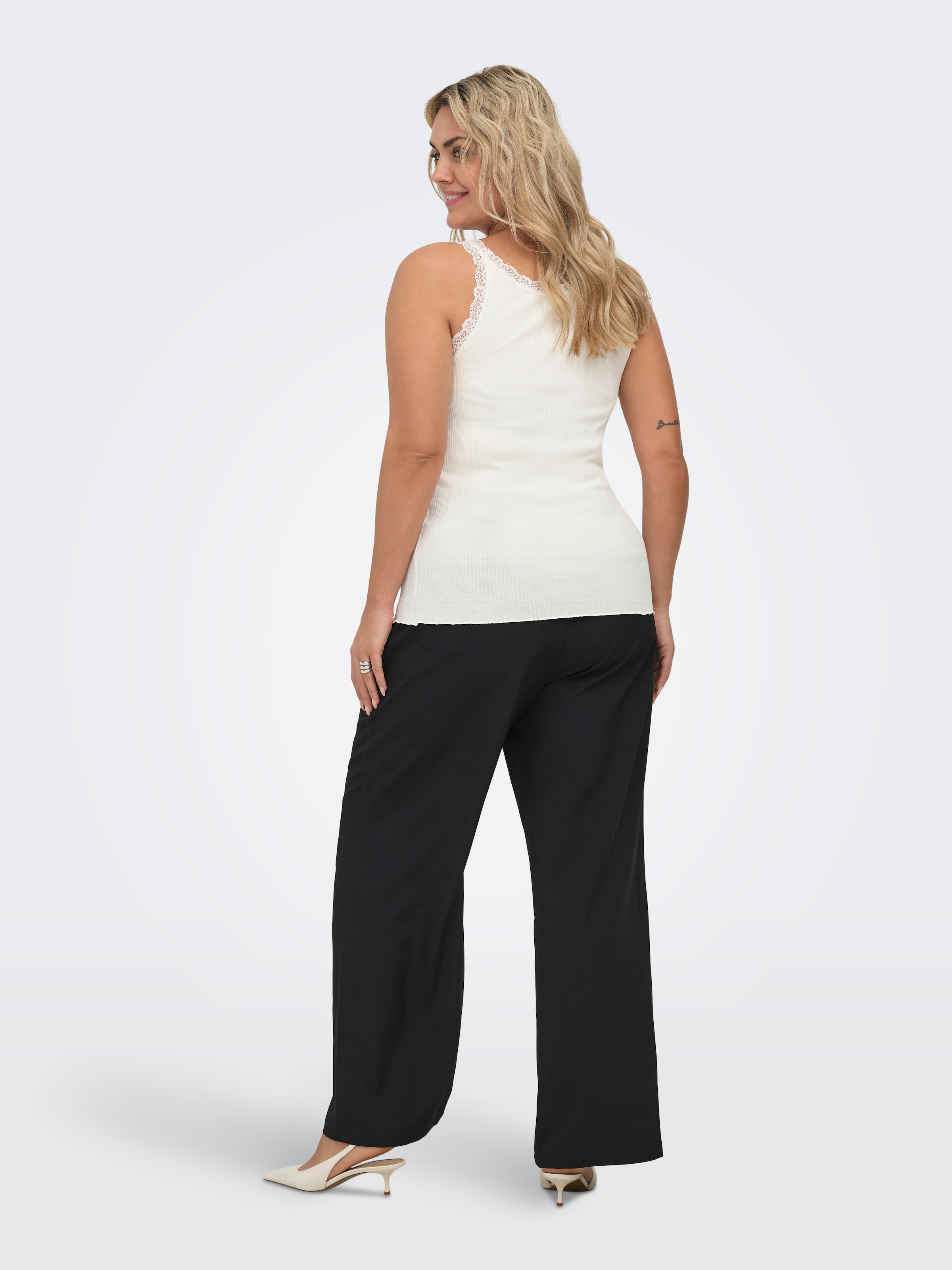 ONLY CARMAKOMA Trägertop »CARSARA SHARAI LACE TANK TOP JRS NOOS« Baumwollmischung, regular fit, Spitze