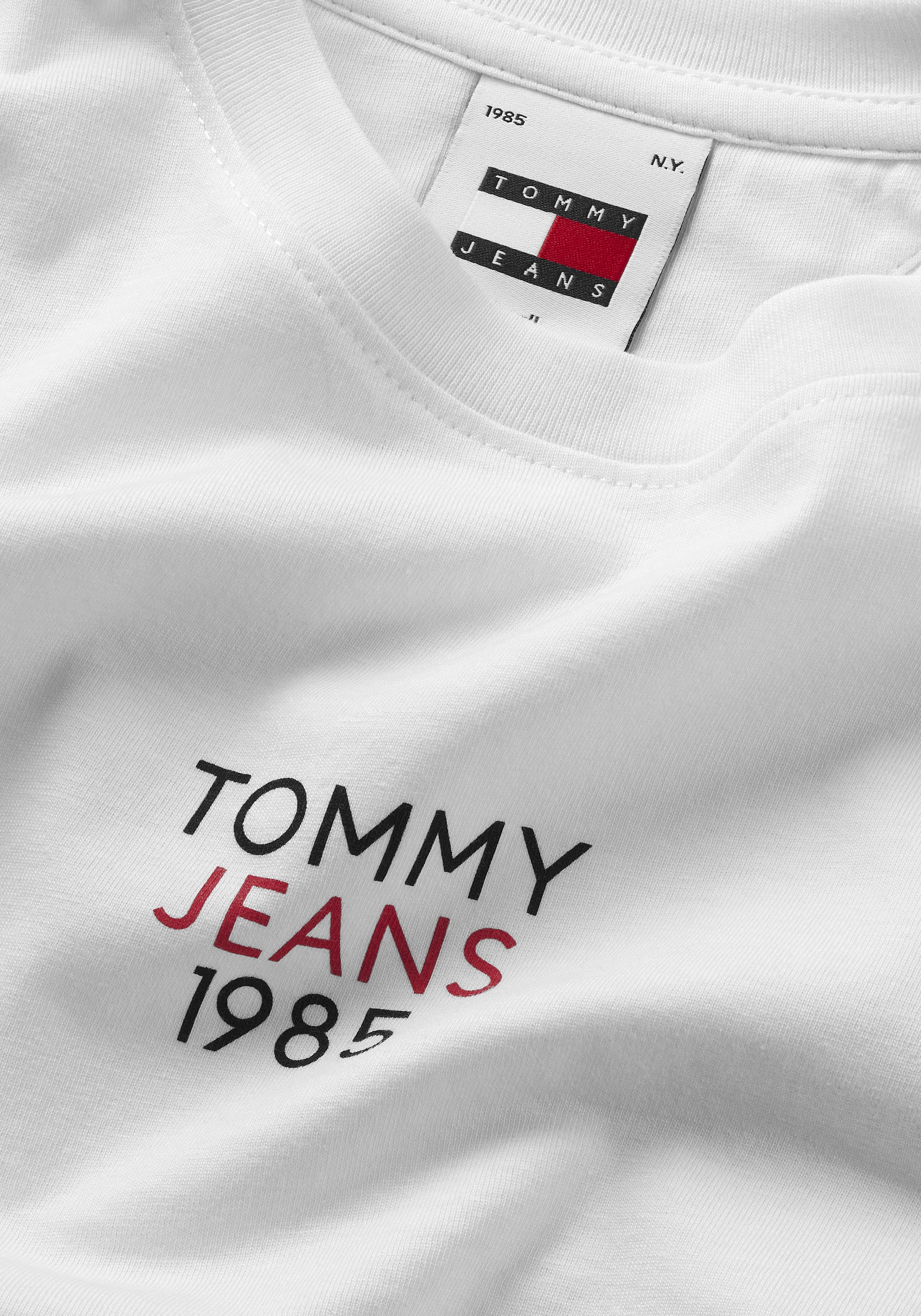 Tommy Jeans Langarmshirt »Slim Fit Essential Logo Longsleeve Shirt«, mit Logoschriftzug