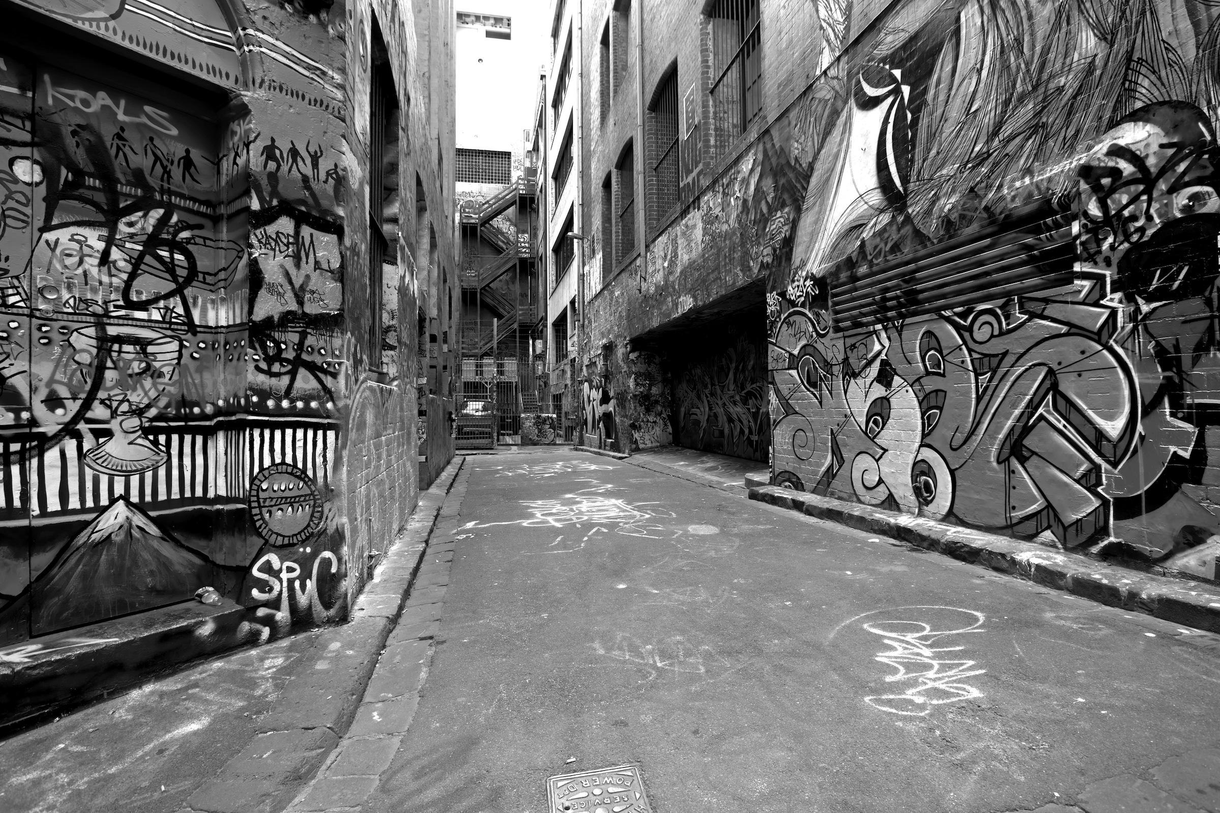 Image of Papermoon Fototapete "New York, Bronx, Hinterhof, Feuerleiter Schwarz & Weiss"