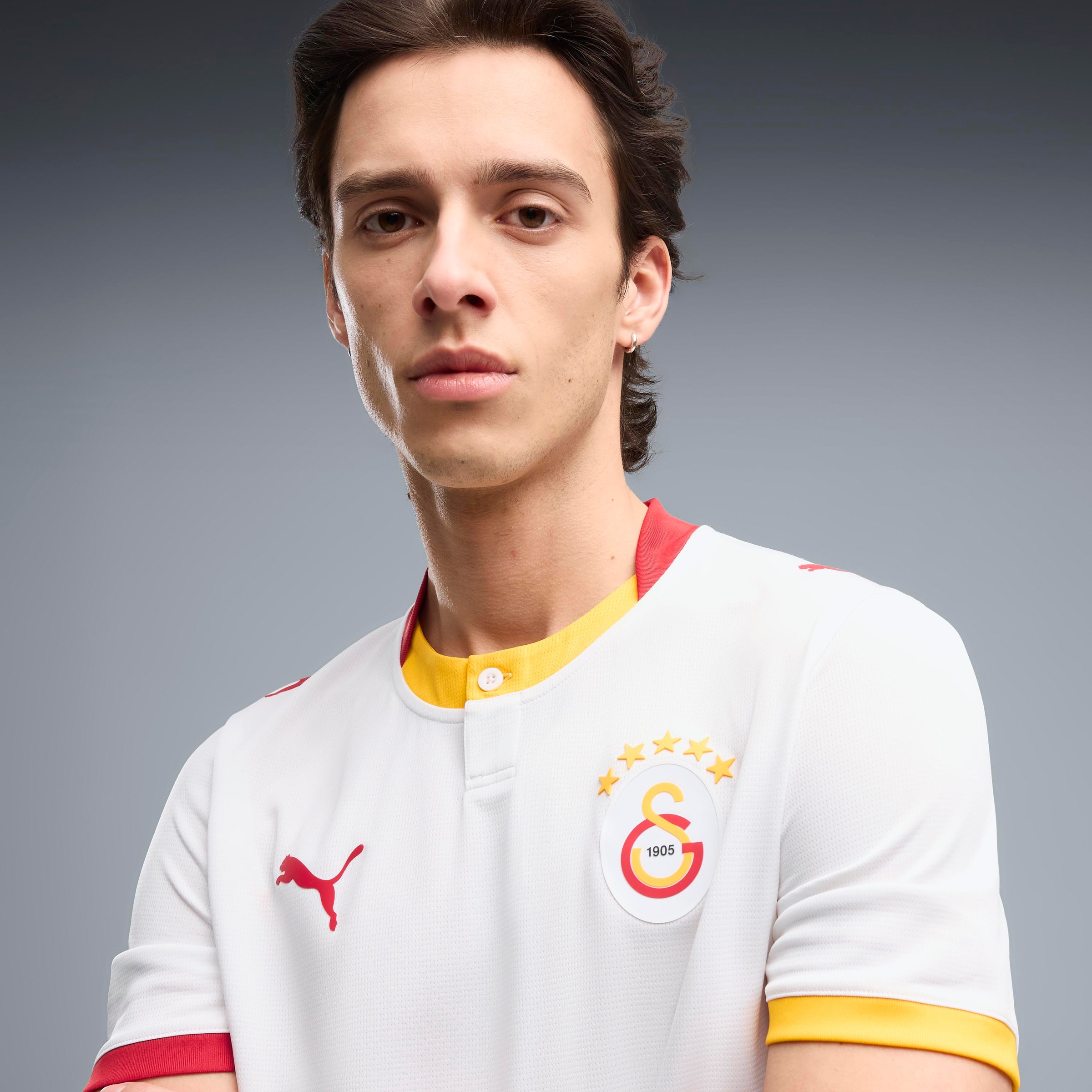 PUMA Maillot de foot »GSK THIRD JERSEY REPLICA« pour adultes, matériau respirant, manches courtes, coupe régulière