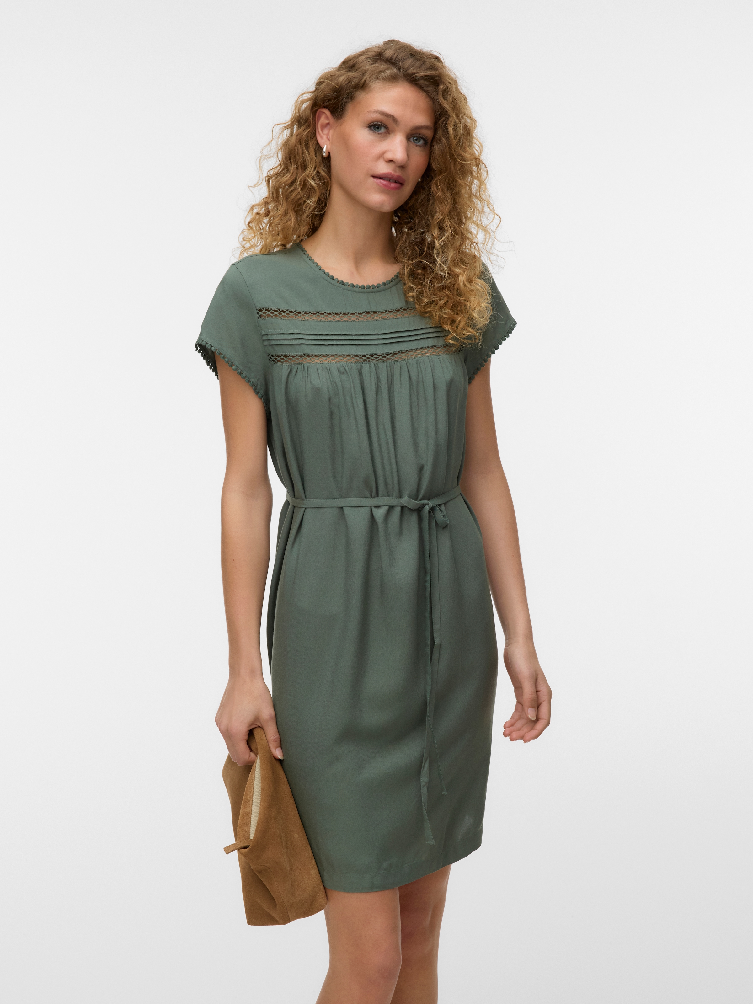 Image of Vero Moda Minikleid "VMDEBBIE PLEAT SL SHORT DRESS WVN" Viskose, Bindegürtel