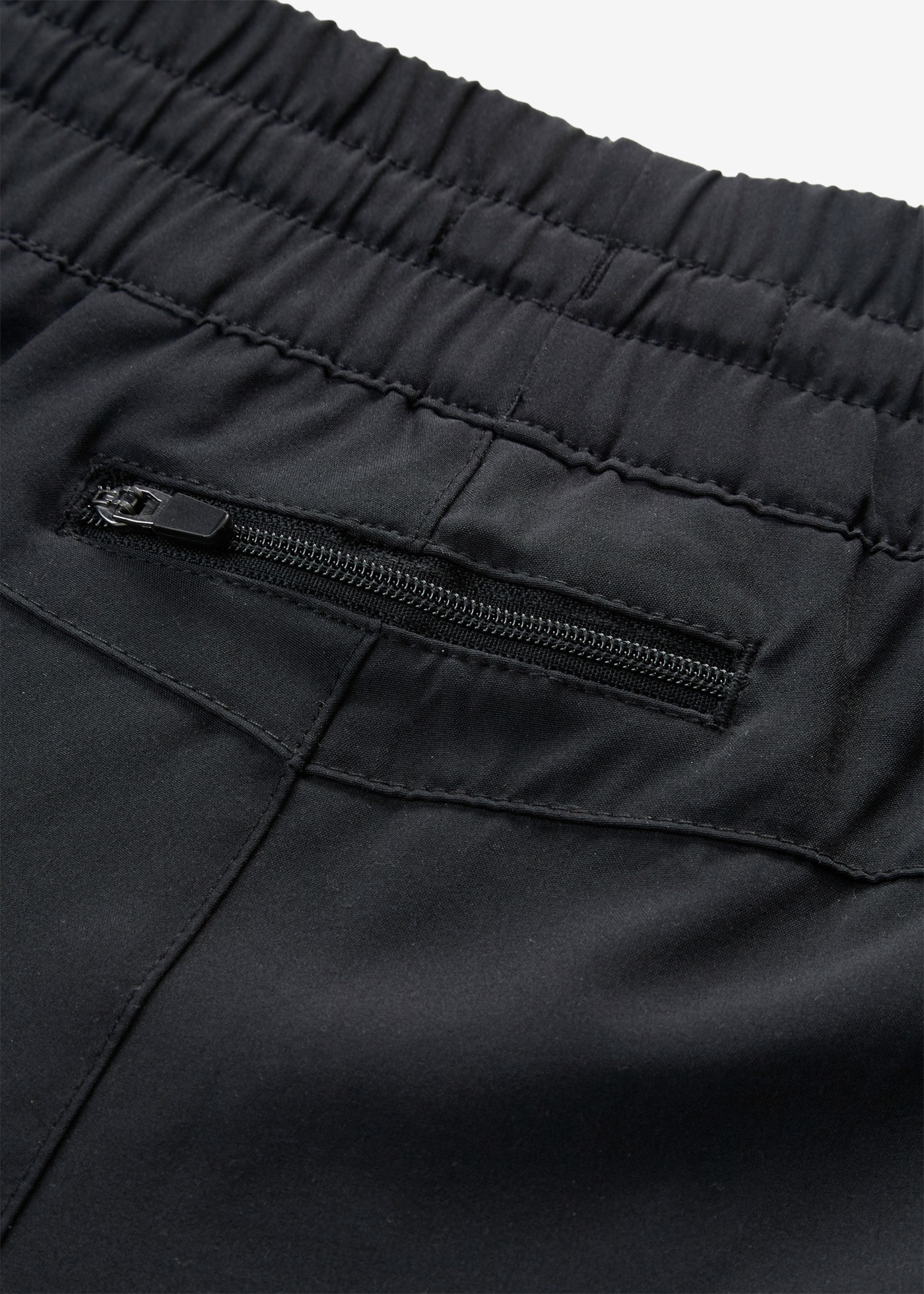bonprix Funktionshose  in 7/8 länge, Seitenschlitze mit Zipper, Reissverschlusstasche hinten