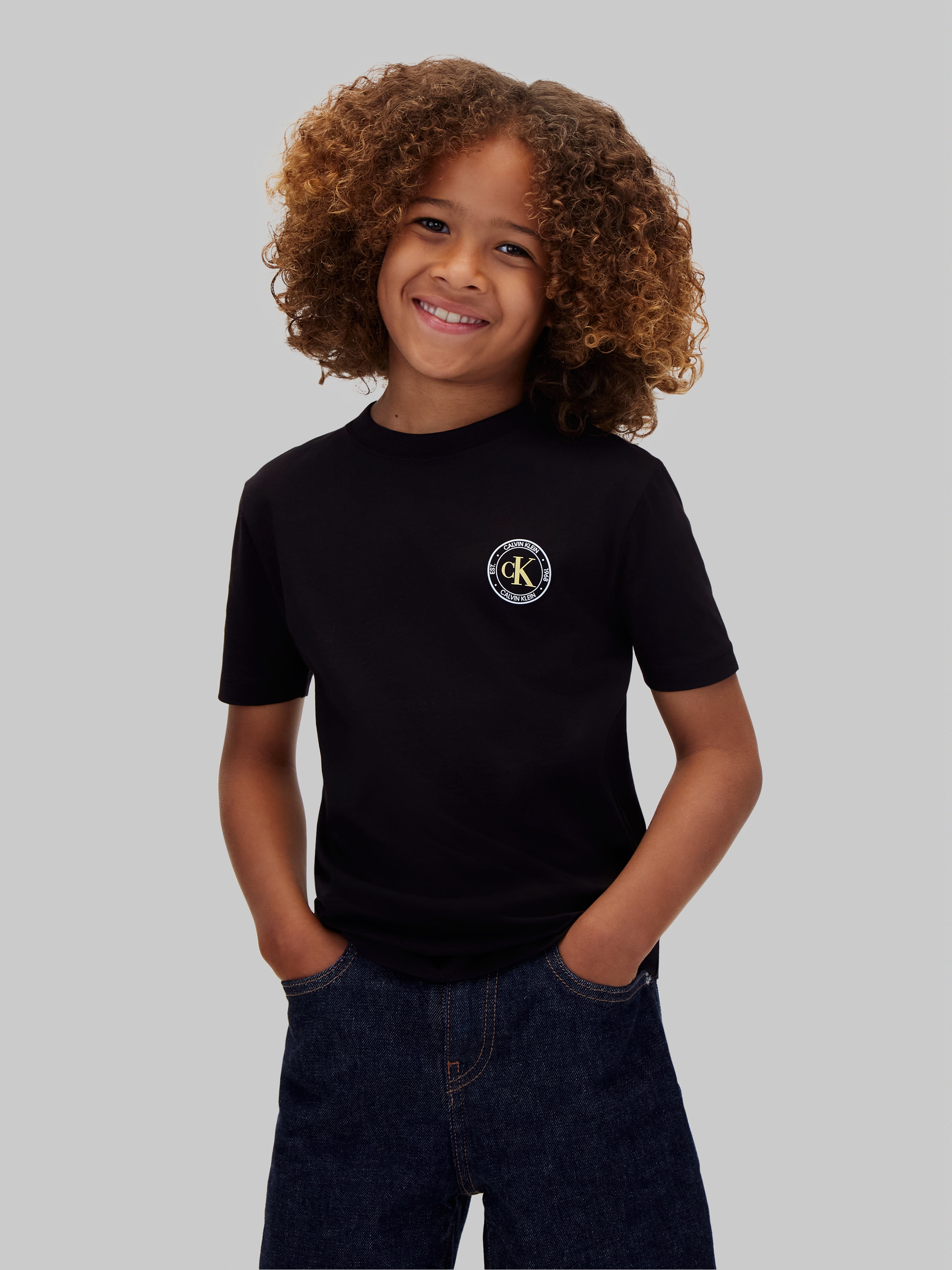Calvin Klein T-shirt »CK SMALL CHEST CIRCLE SS T-SHIRT« coupe régulière avec col rond