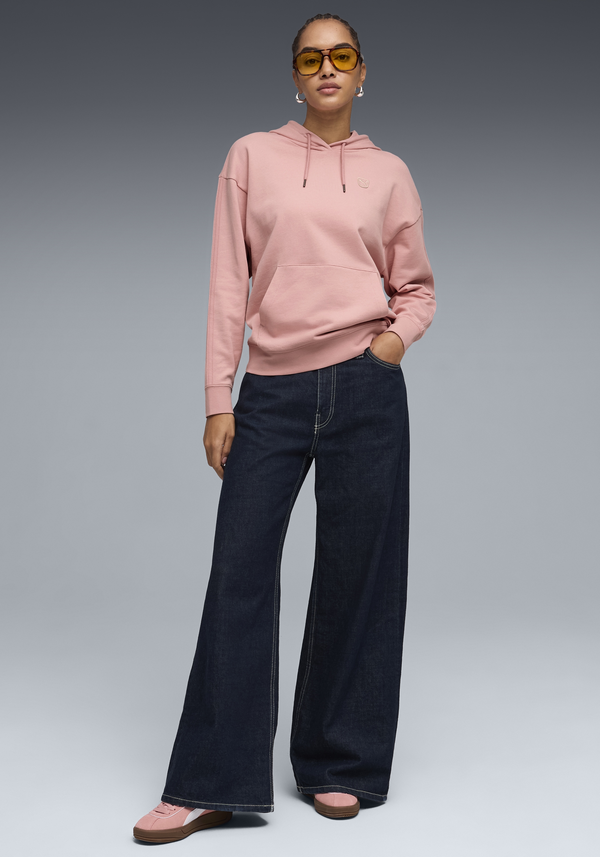 PUMA Kapuzensweatshirt »ESS ELEVATED COMFORT HOODIE TR«, mit Kapuze, mit Kängurutasche, mit Logodruck, komfortable Passform
