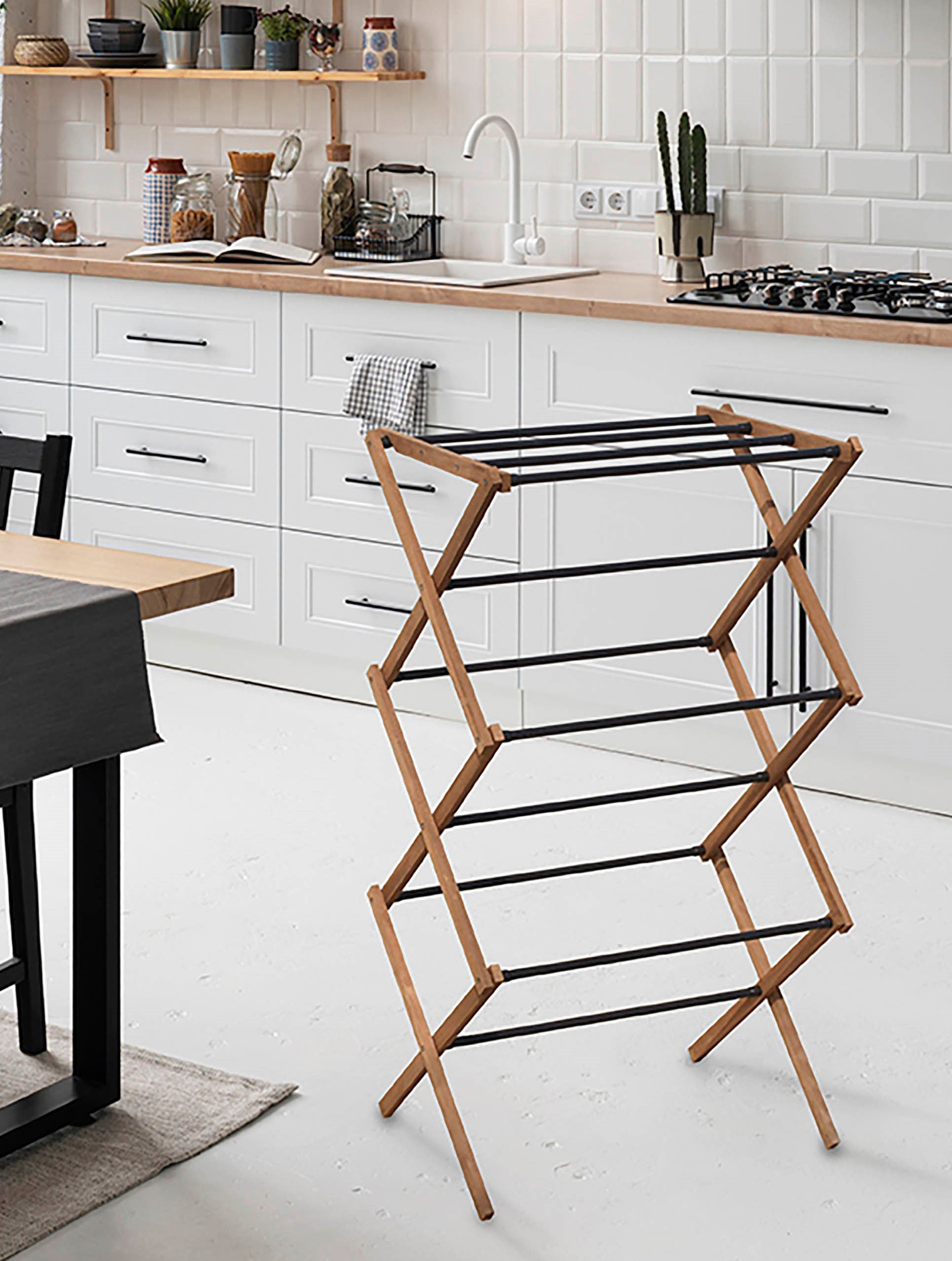 Bischof Wäscheständer »Falt-Turm« Eschenholz/Metall, 5 kg. Belastbarkeit, platzsparend zu verstauen