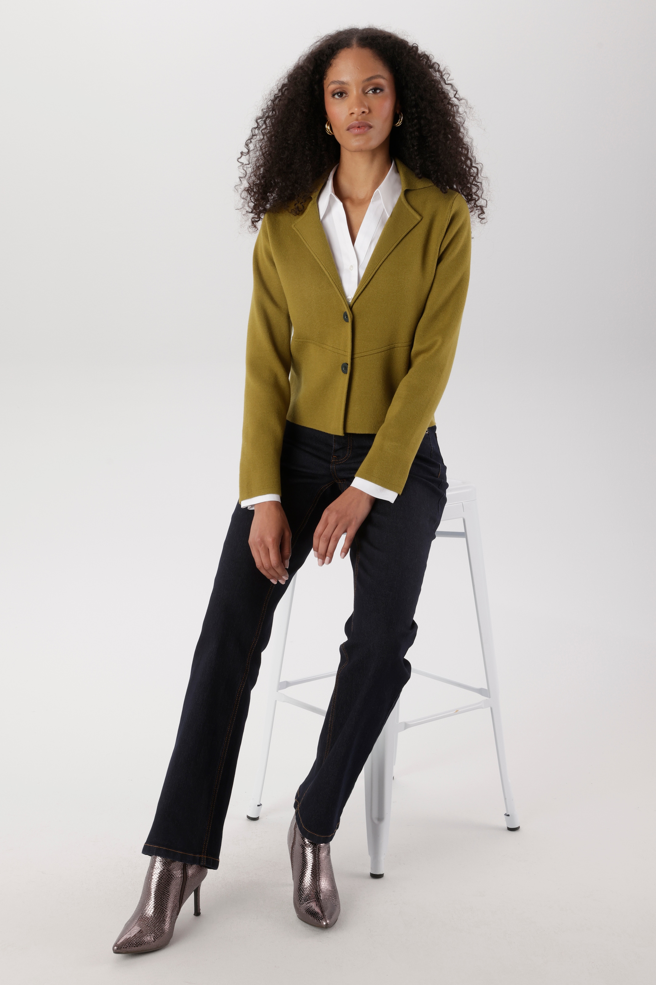 Aniston SELECTED Blazer court avec couture décorative partielle
