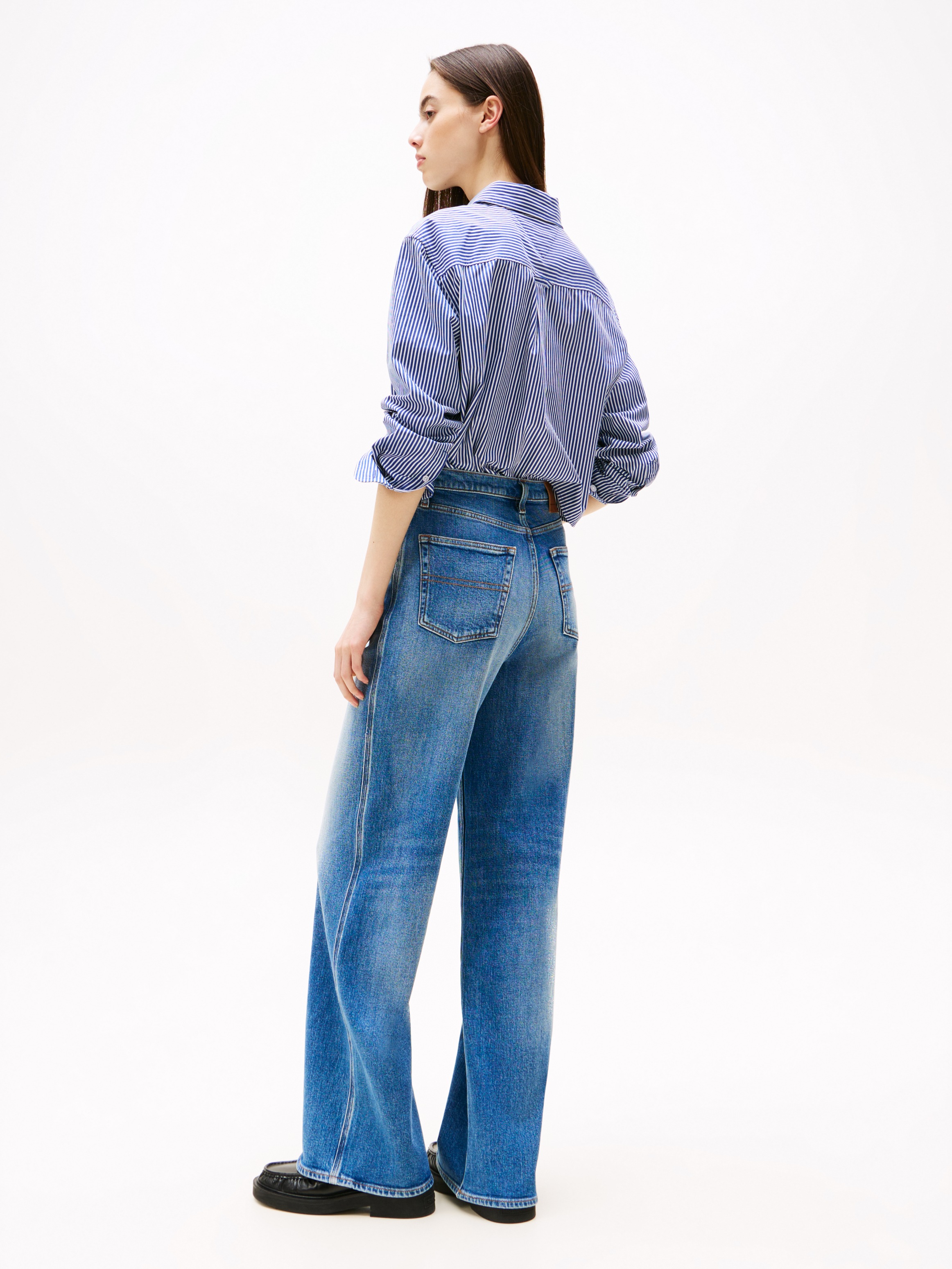 Tommy Jeans Weite Jeans »Claire High Rise« mit Logo-Badge