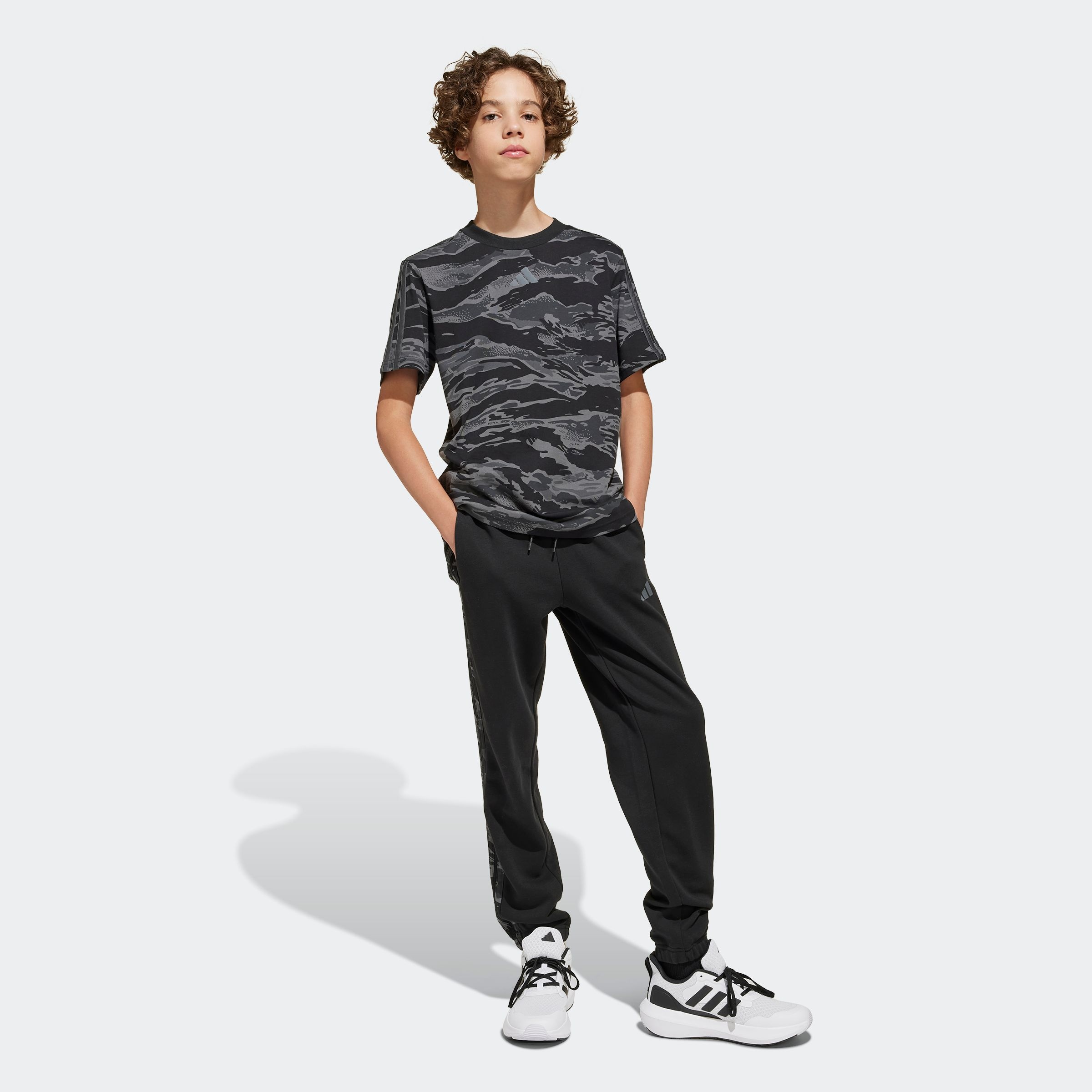 Image of adidas Sportswear Sporthose "SEASONAL ESSENTIALS CAMO KIDS"