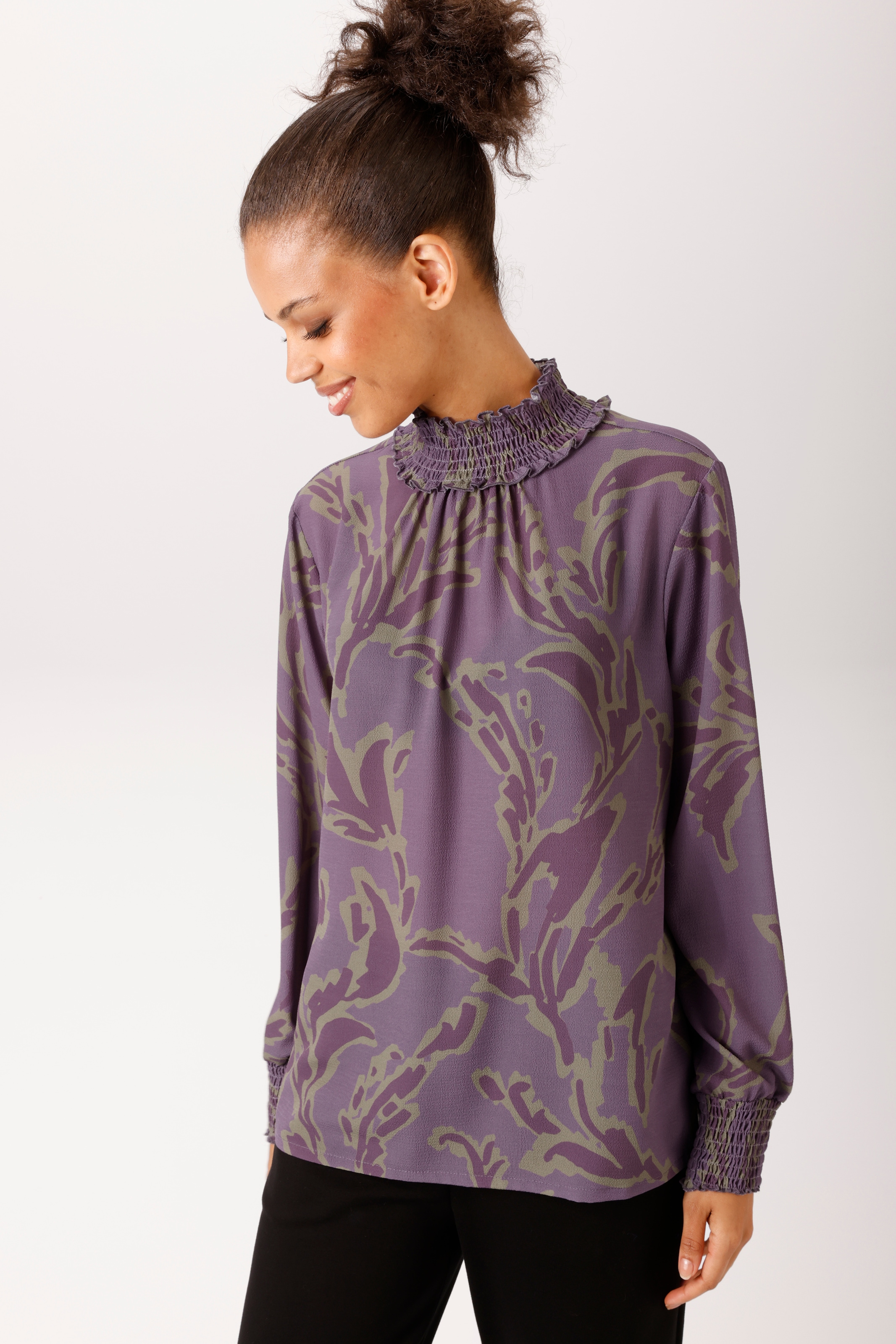 Image of Aniston CASUAL Schlupfbluse mit grossflächigen, grafischen Blättern bedruckt - NEUE KOLLEKTION