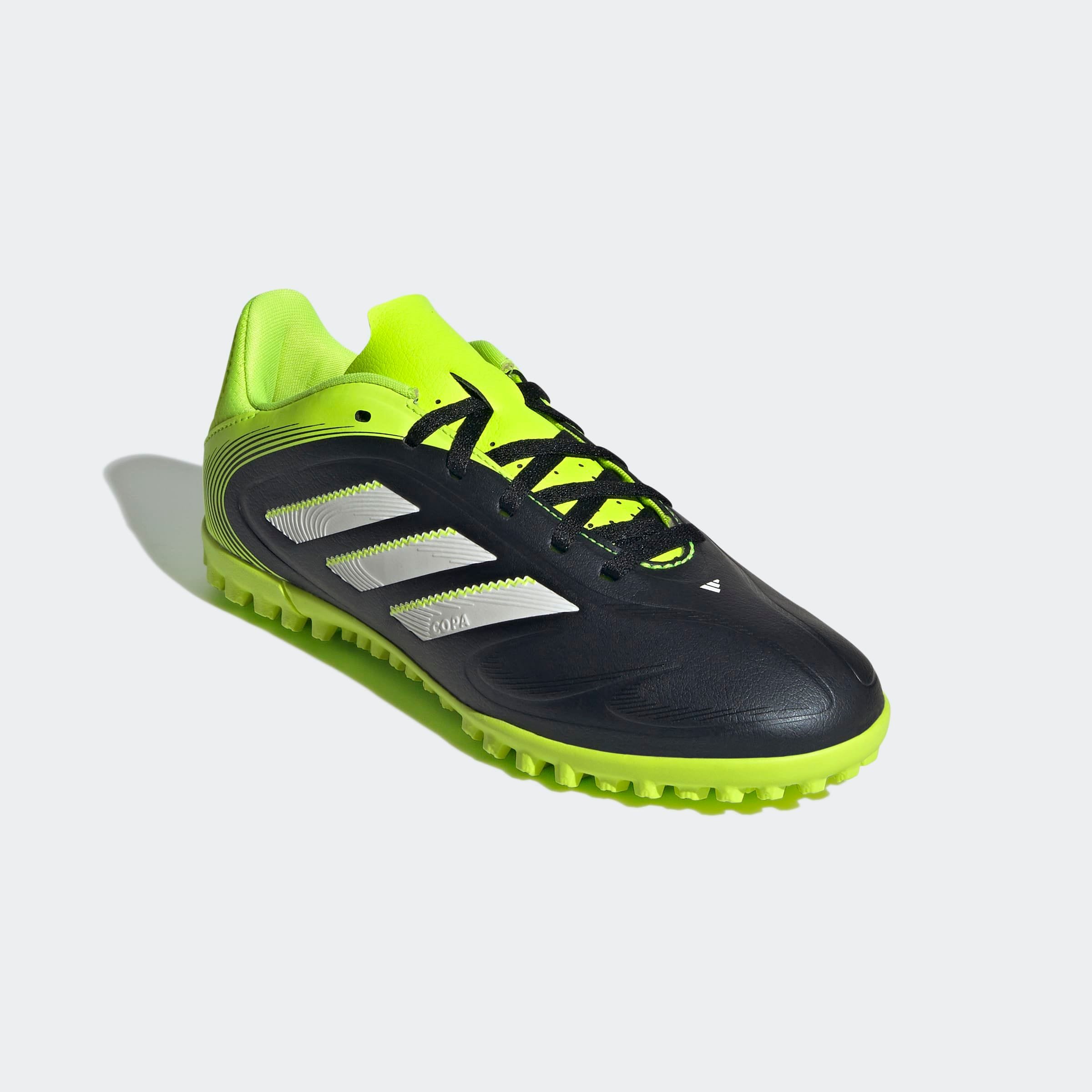 Image of adidas Performance Fussballschuh "COPA PURE 3 CLUB KUNSTRASEN KINDER" für harte Untergründe Asche und Kunstrasen, für Kinder & Jugendliche