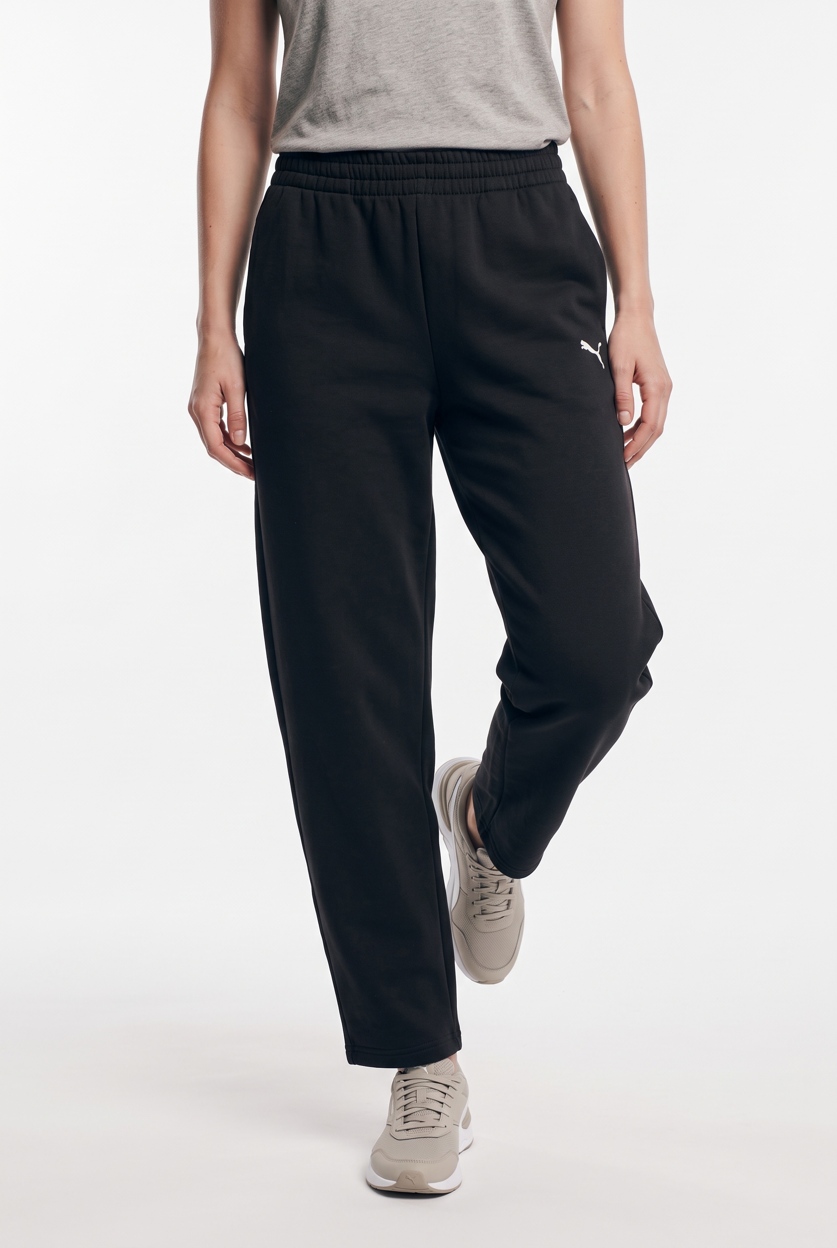 Image of PUMA Trainingshose "ESS RELAXED BARREL LEG PANTS FL" mit Eingrifftaschen, unifarben, normale Leibhöhe, relaxed Fit