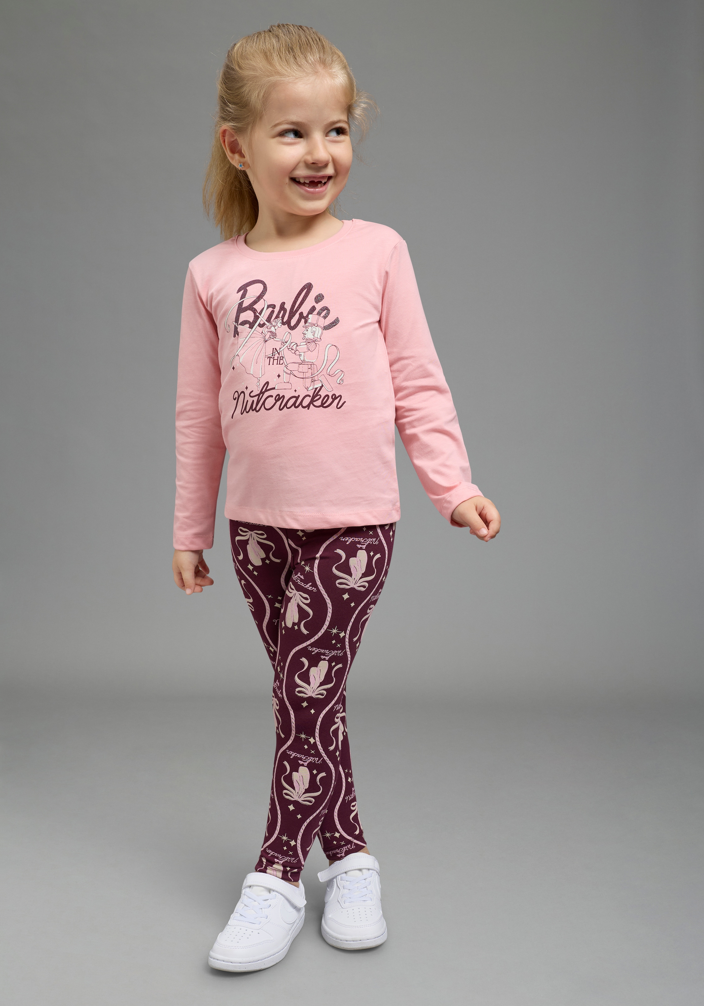 KIDSWORLD Leggings »BARBIE Allover-Leggings, Mattel«  BARBIE Leggings, extra-eng geschnitten, für Mädchen, mit Allover-Druck
