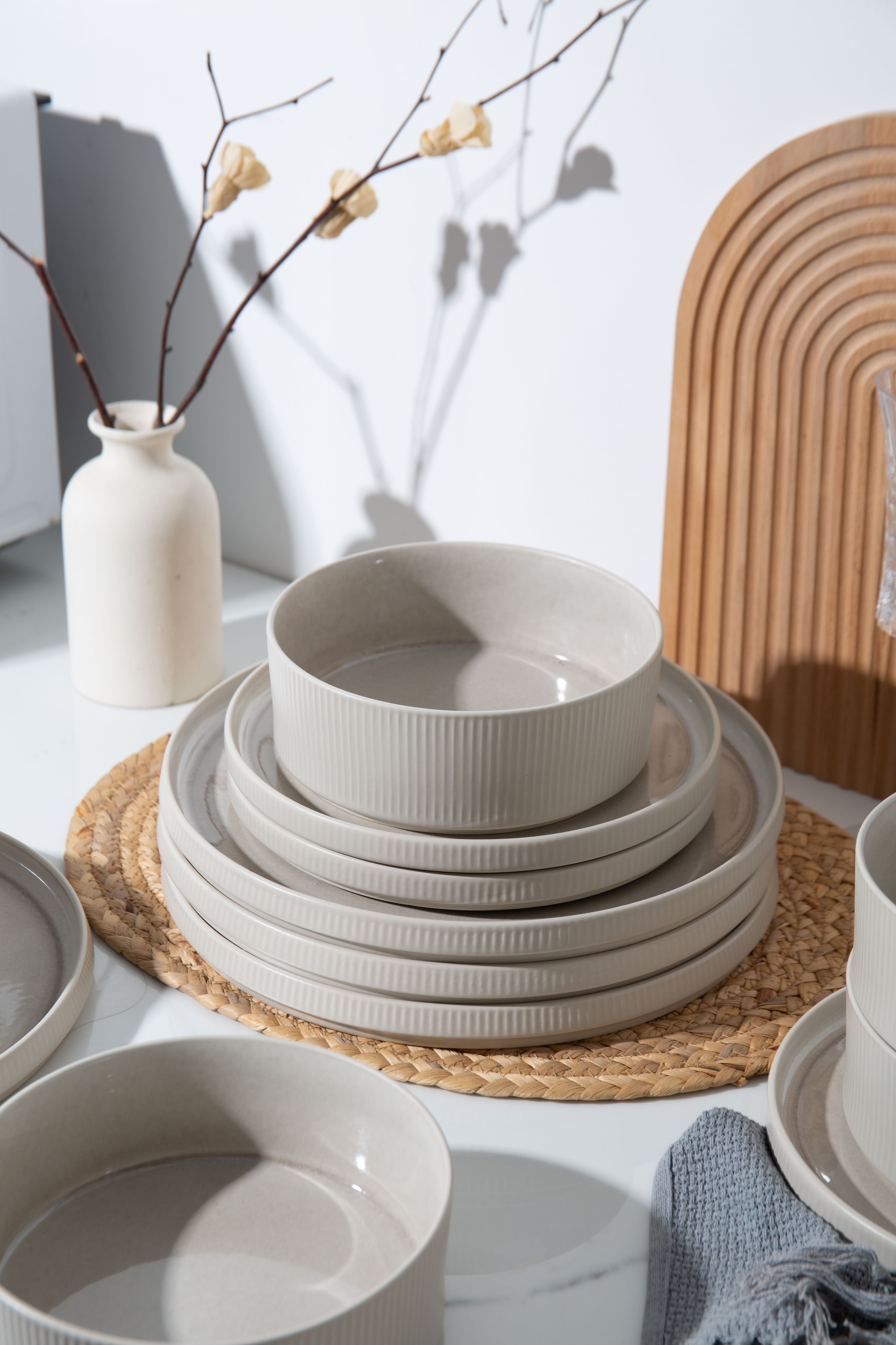 GOODproduct Set de vaisselle »Ylvii, aussen matt, innen reaktiv glasiert« Riffeloptik, spülmaschinenfest und mikrowellengeeignet