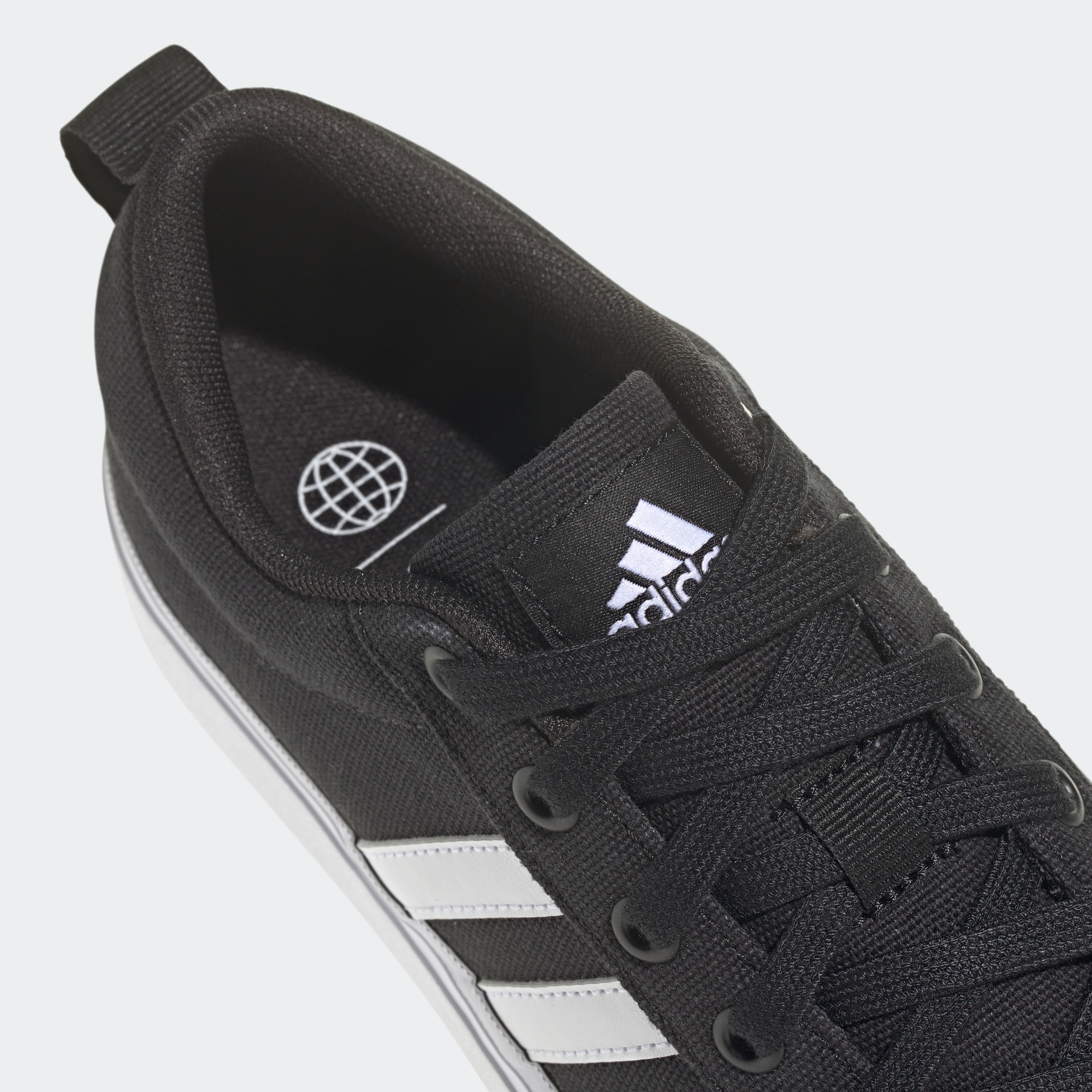 adidas Sportswear Sneaker »BRAVADA 2.0 PLATFORM«, Design auf den Spuren des adidas Nizza