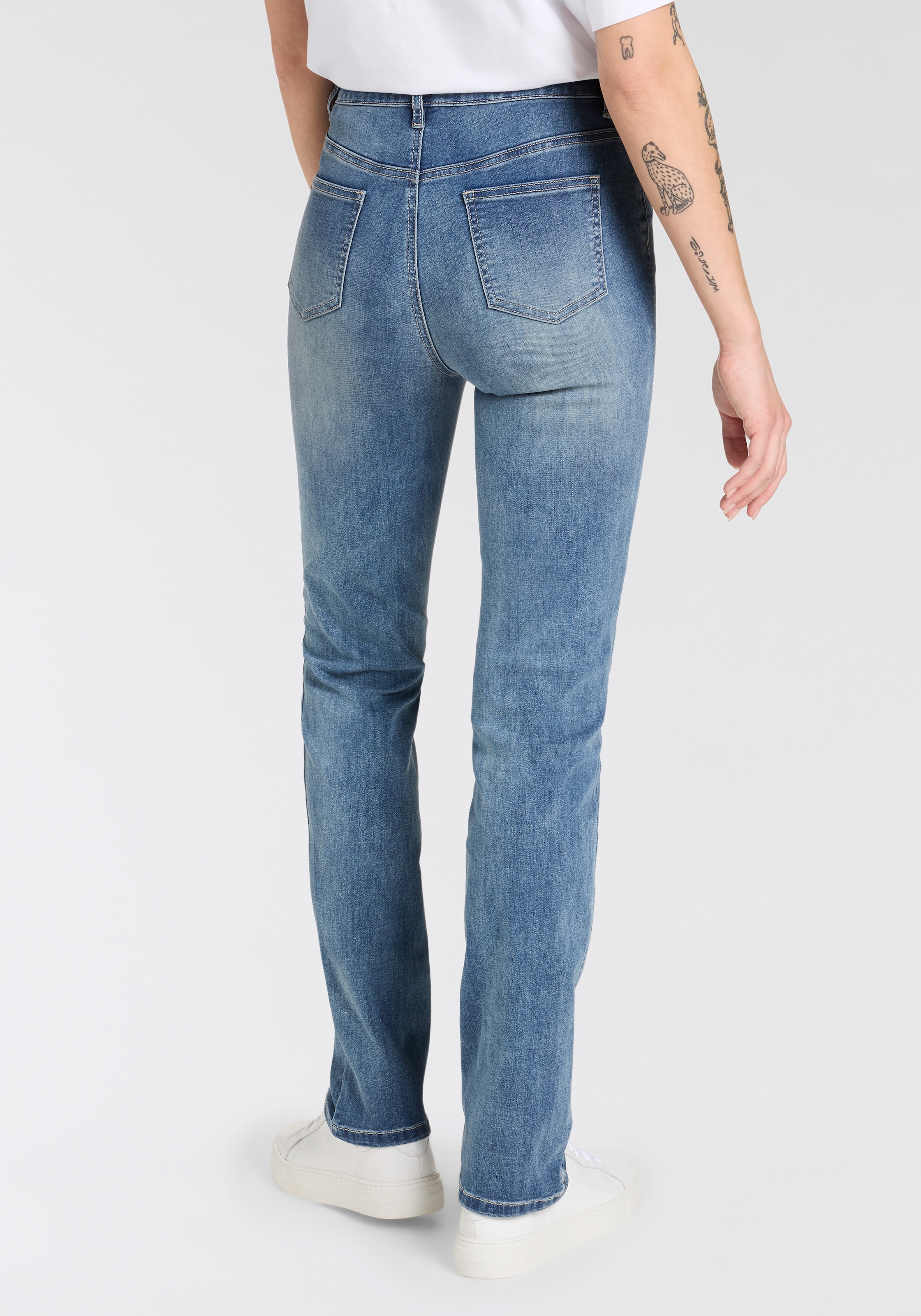 Arizona Gerade Jeans »Ultra-Stretch«, normale Passform, Comfort Fit, Used-Look-Waschung