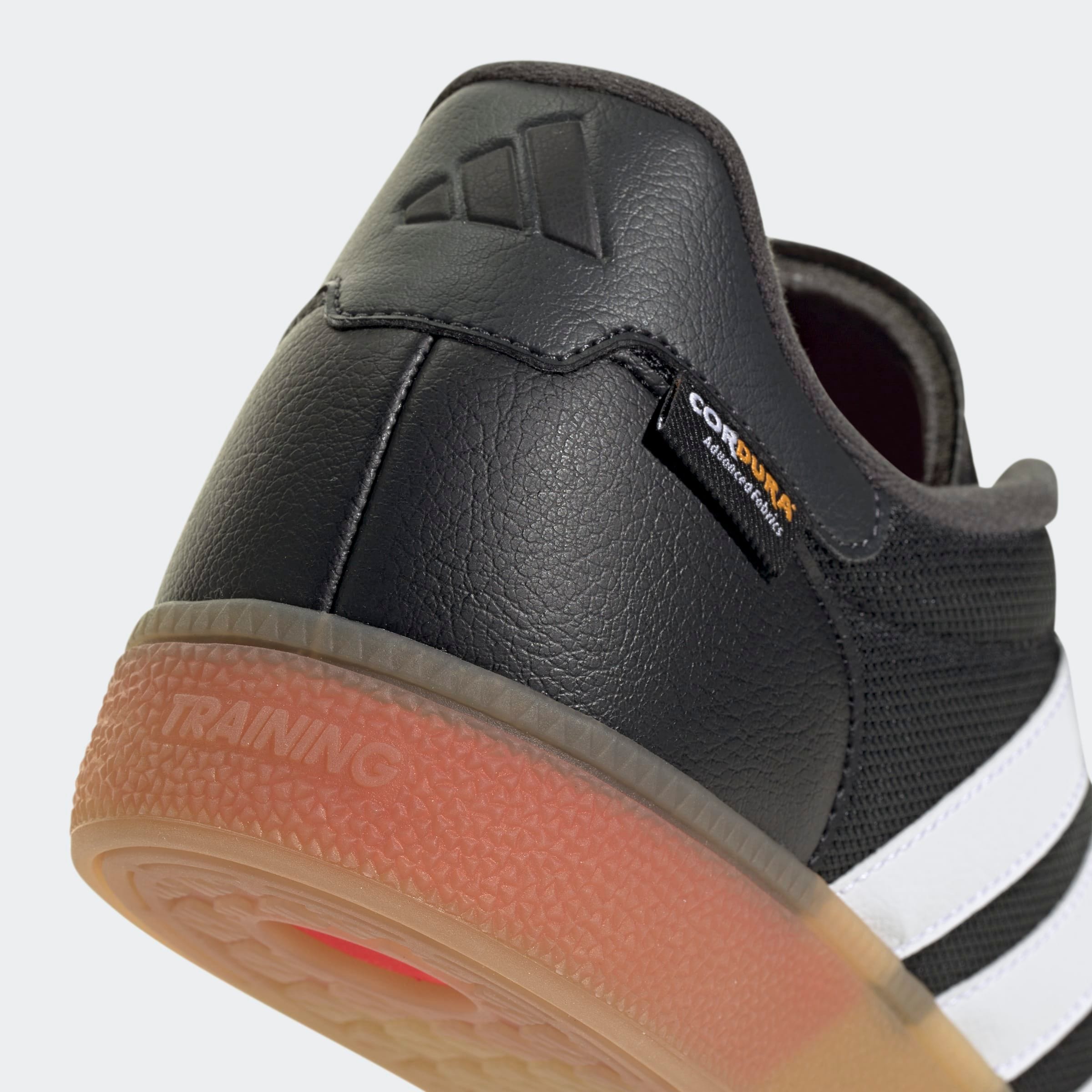 adidas Performance Chaussure d'entraînement »SPEZIAL«  particulièrement adapté pour la salle de sport et le fitness