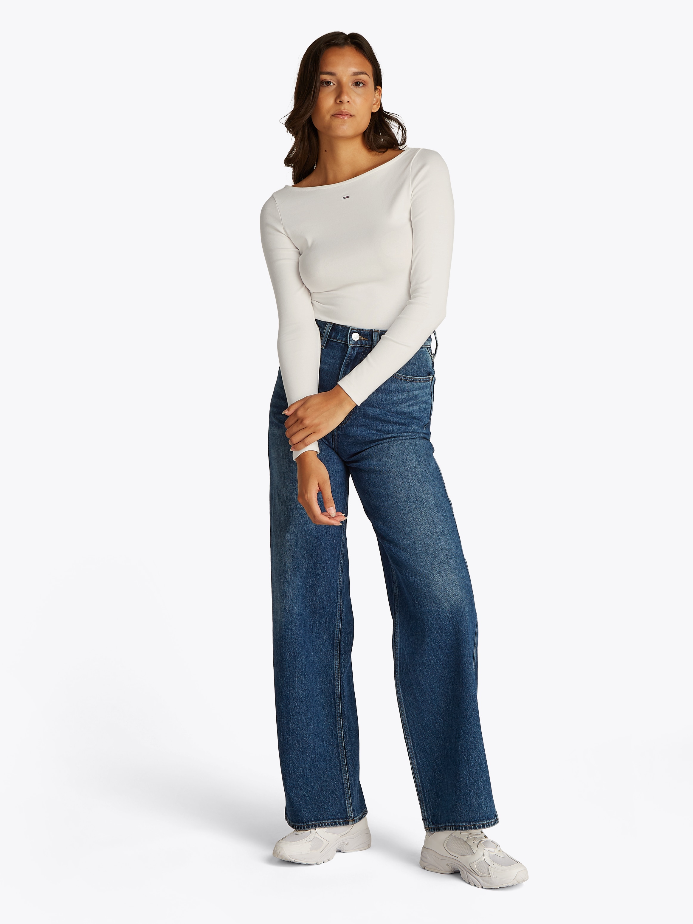 Tommy Jeans Langarmshirt »TJW BOAT NECK TOP LS«, mit Logostickerei