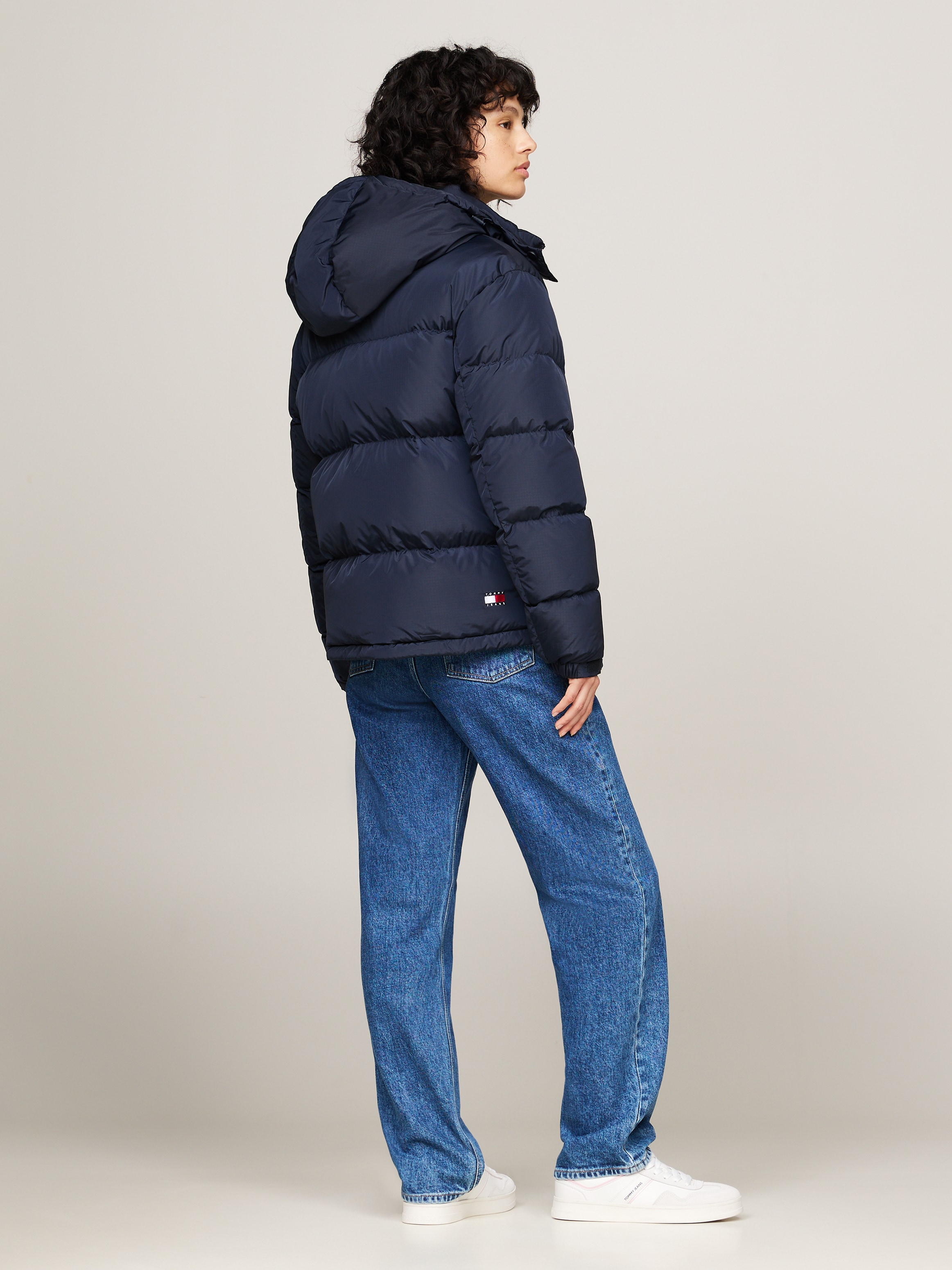 Tommy Jeans Steppjacke »TJW ALASKA PUFFER EXT«, mit Kapuze, mit Logostickereien