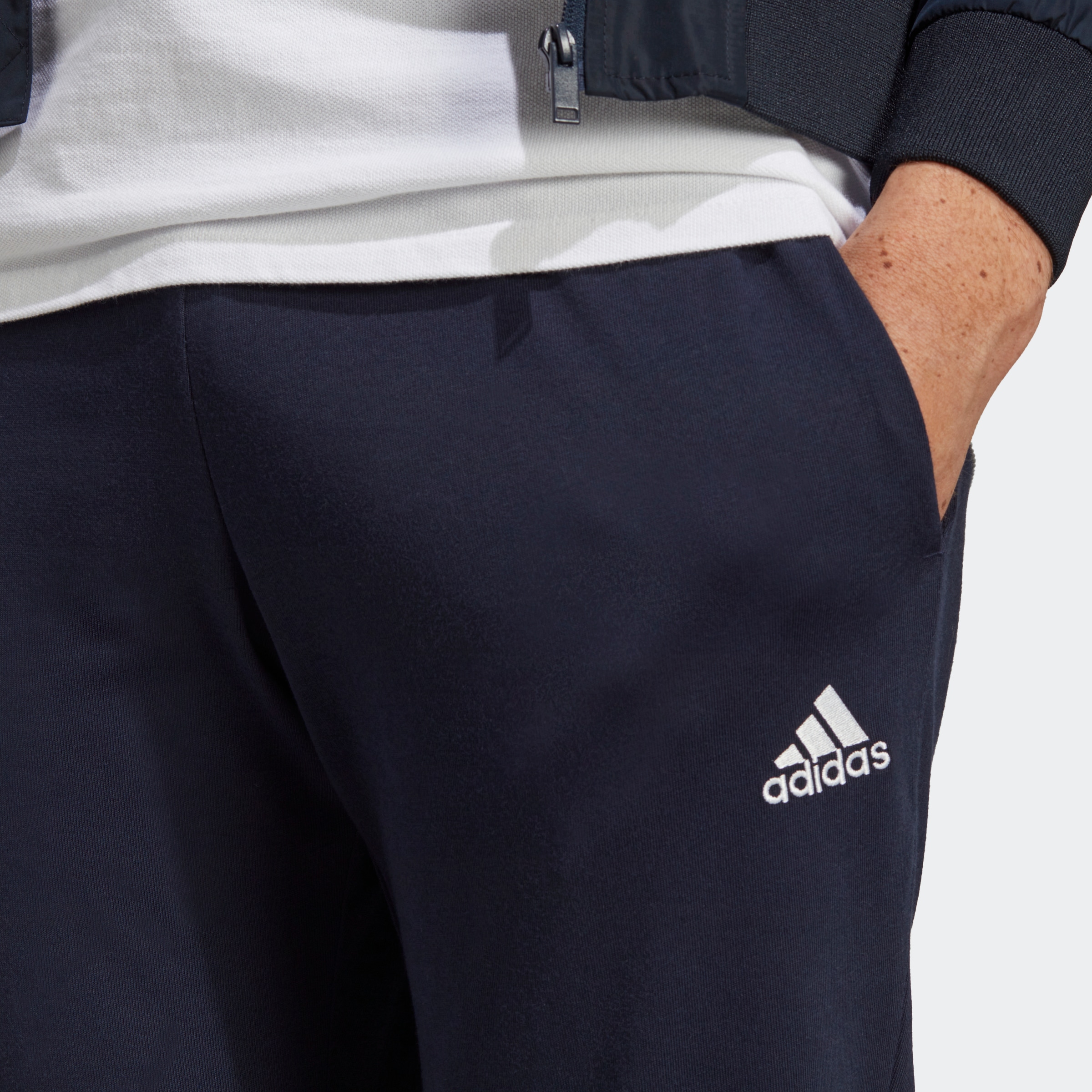 adidas Sportswear Sporthose »ESSENTIALS SINGLE JERSEY TAPERED ELASTICIZED CUFF LOGO HOSE«, (1 tlg.)