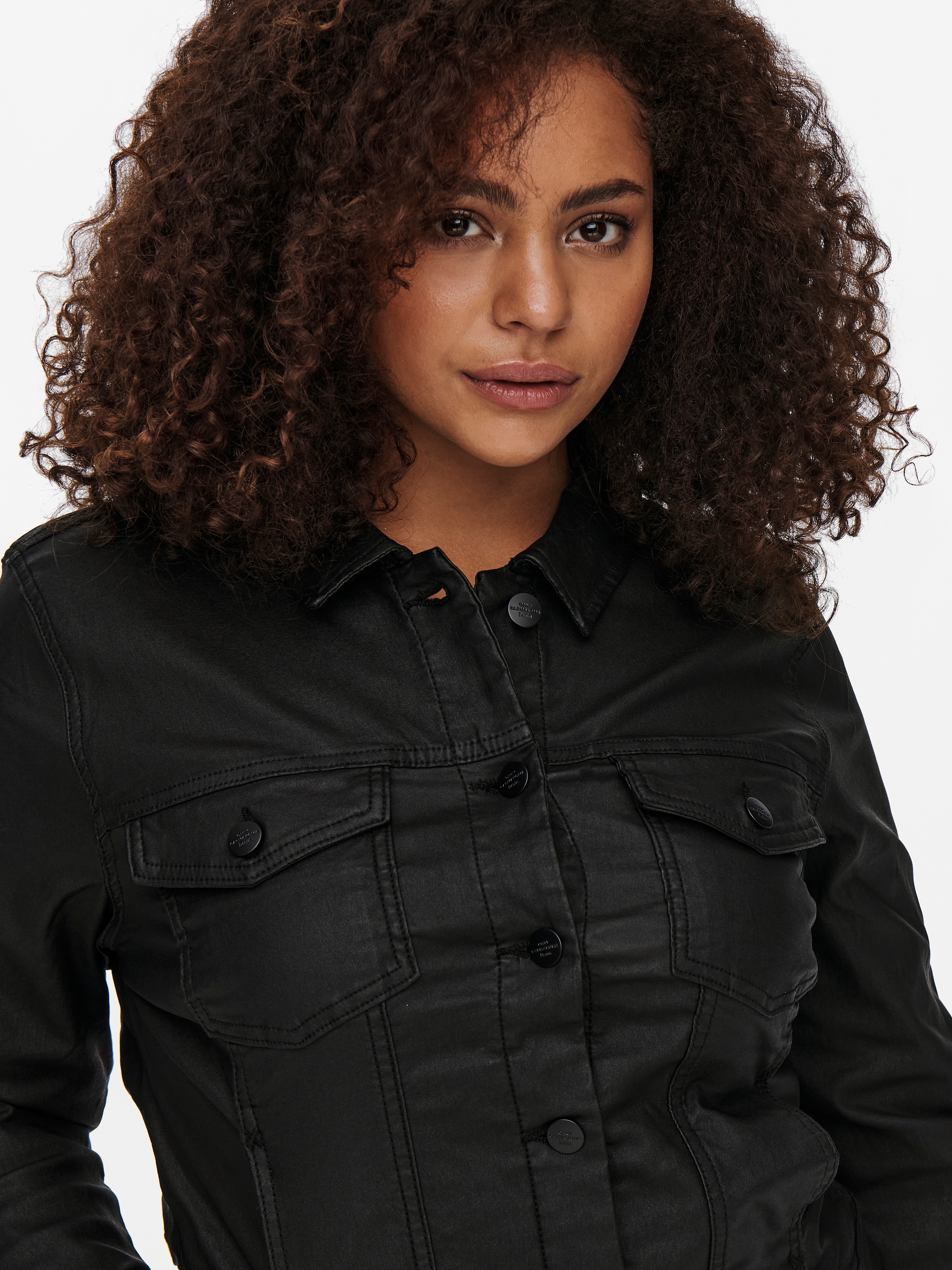 ONLY CARMAKOMA Veste en imitation cuir »CARWESPA LIFE COATED DNM JACKET«