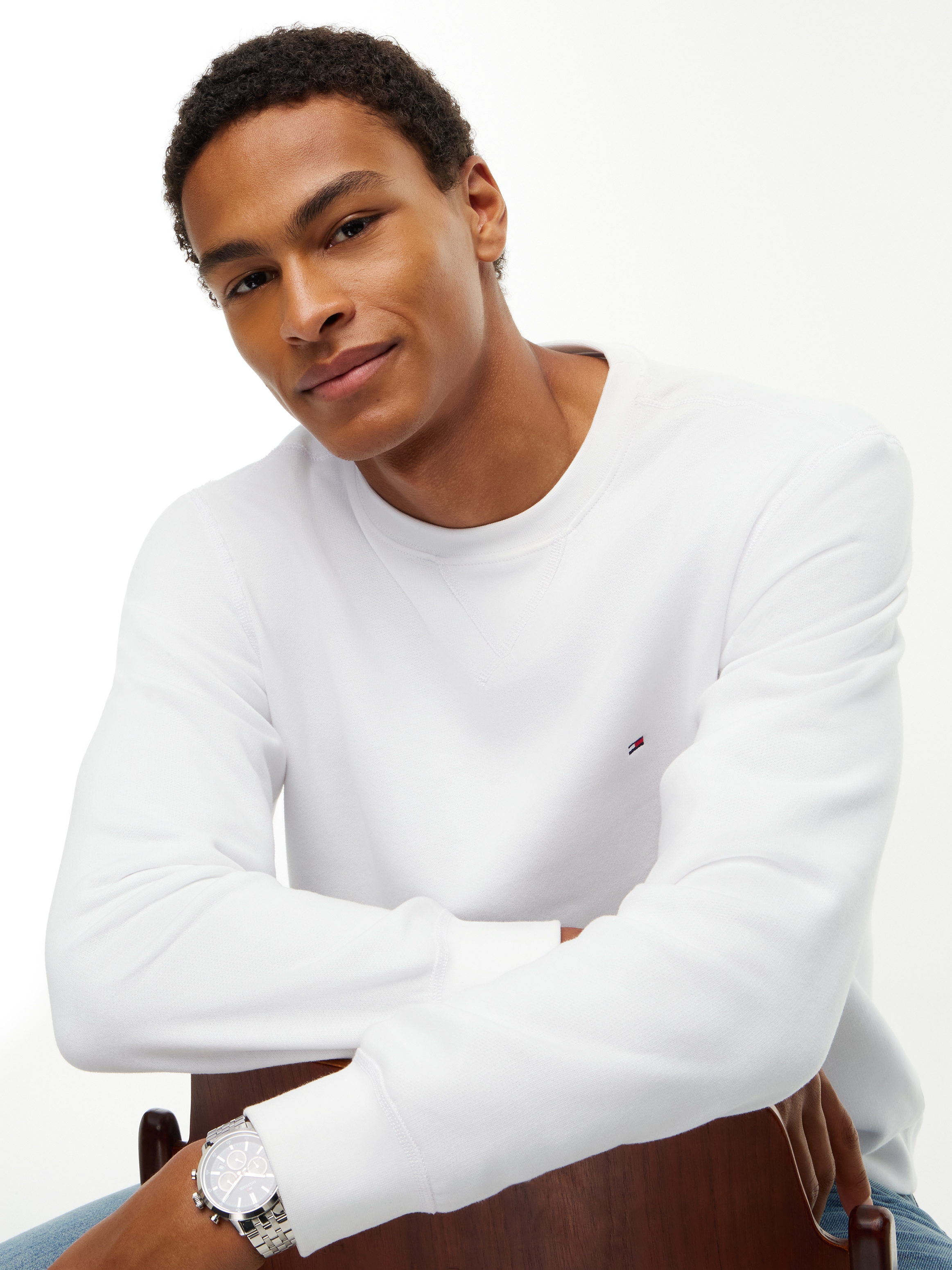 Tommy Hilfiger Sweat-shirt »ESSENTIAL FLEECE CREWNECK«, avec broderie logo Tommy Hilfiger, coupe régulière
