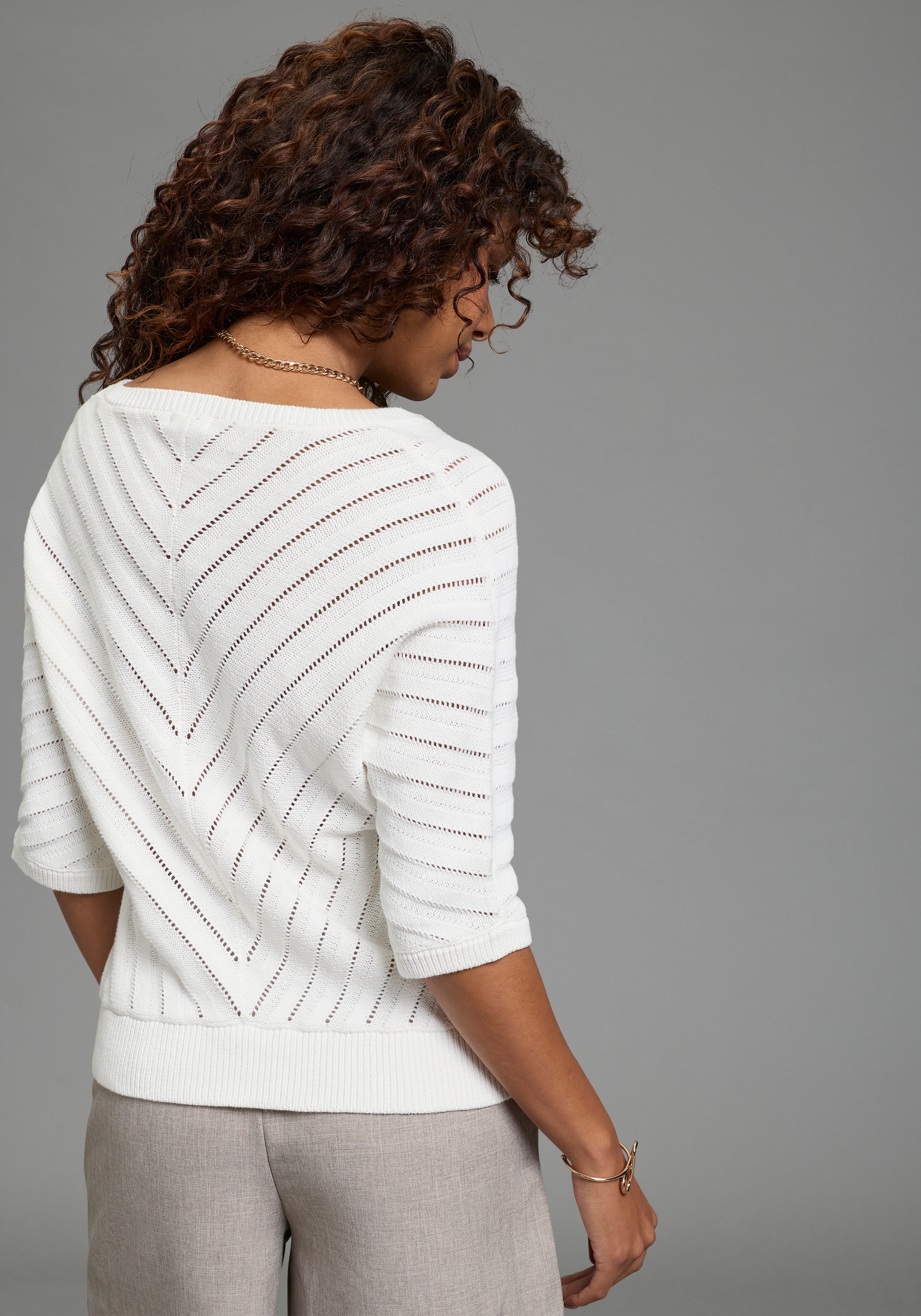 Bruno Banani Fledermauspullover aus Baumwolle, mit V-Ausschnitt, mit 3/4-Ärmeln, unifarben