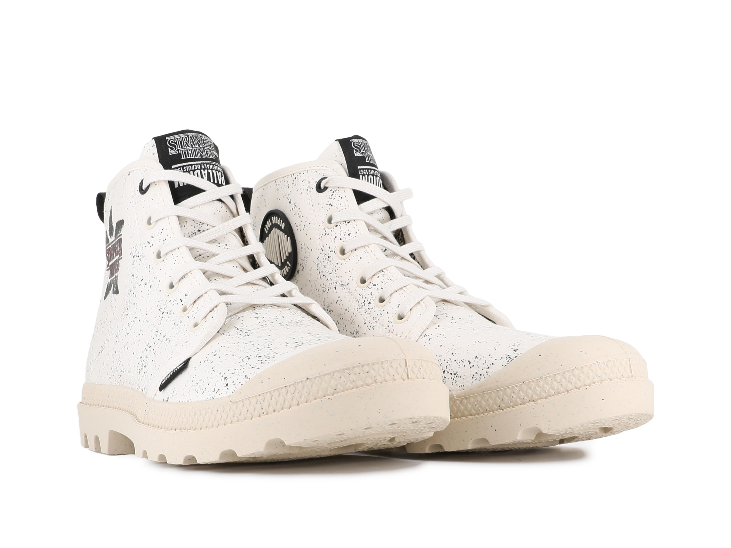 Image of Palladium Schnürboots "STRANGER THINGS X PAMPA DEMODOG" Schnürstiefel aus Canvas mit Print