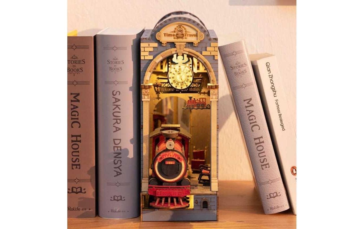 Puzzle »RoboTime Book Nook Time Travel«, (258 tlg.)