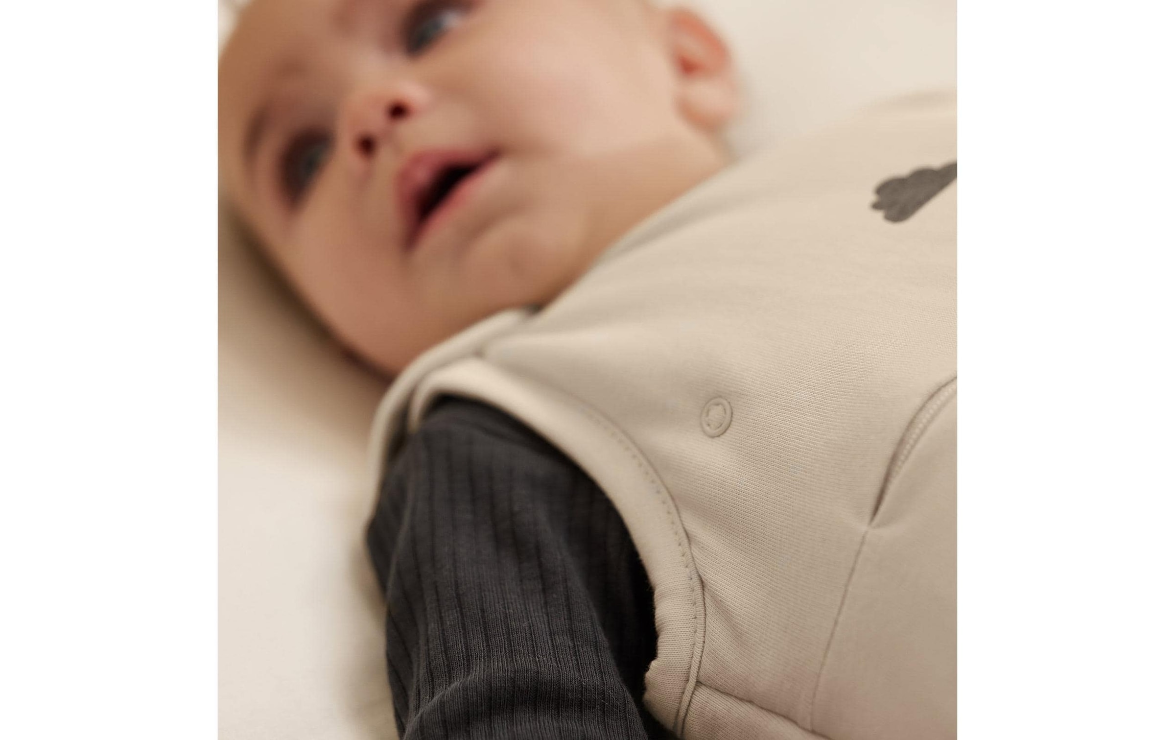   Babyschlafsack »Snüz Pouch 0-6 Monate Sand mit Wölkchen, TOG 0.5«
